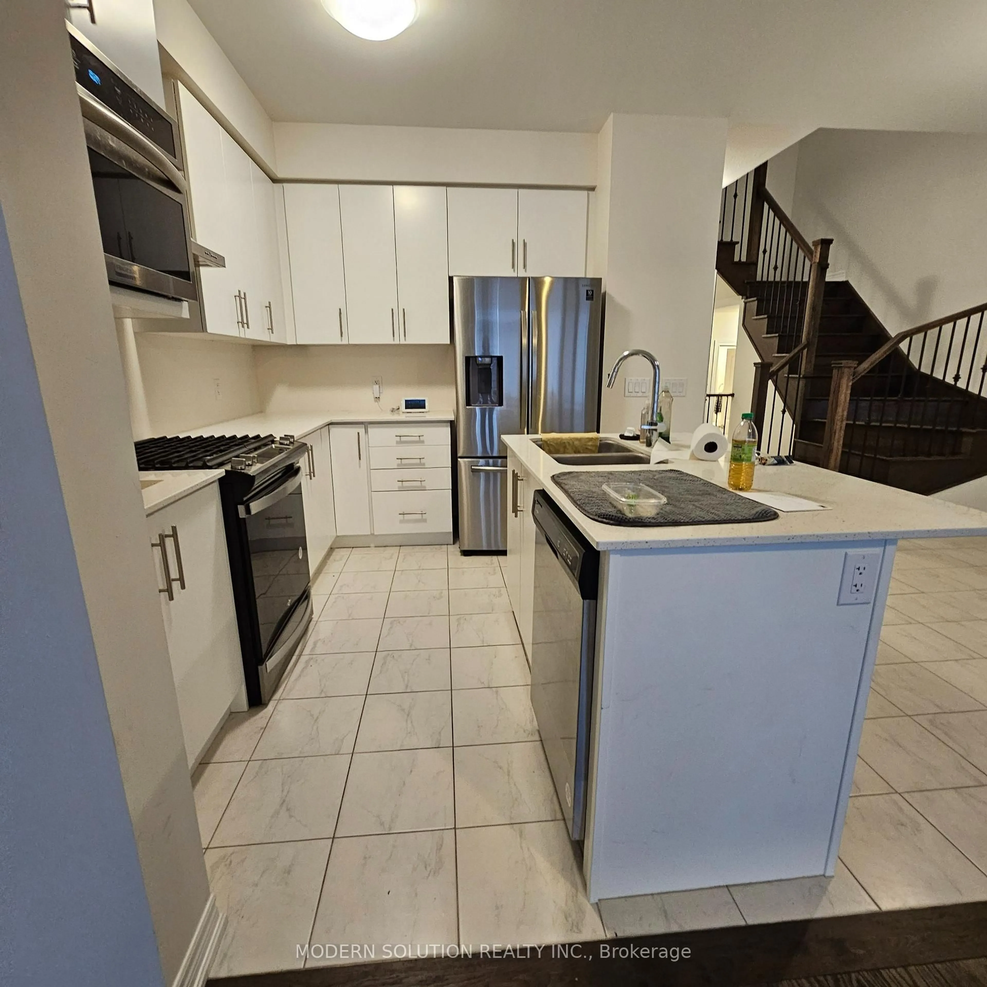 Standard kitchen, unknown for 23 Gloria St, Kitchener Ontario N0B 2E0