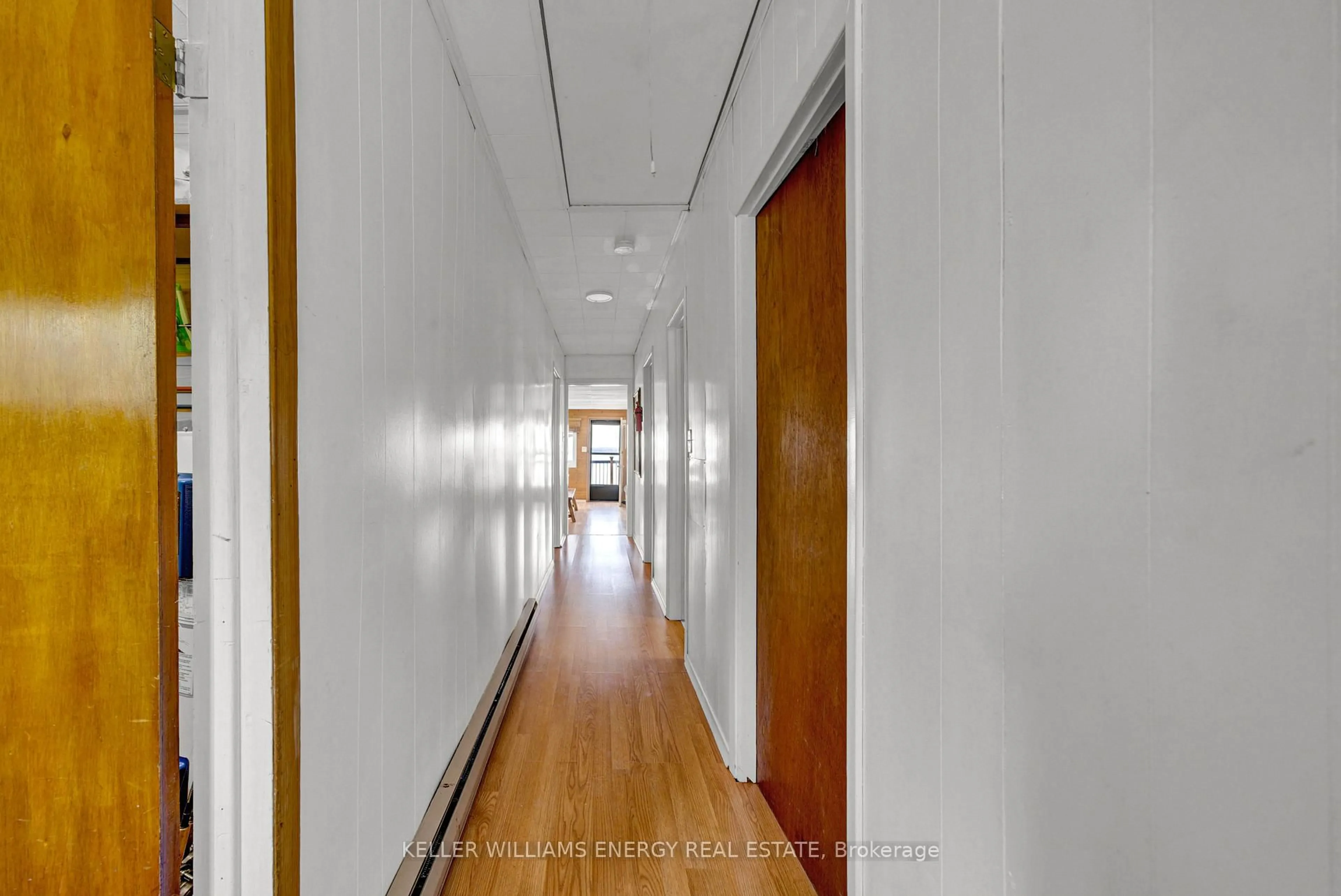 Indoor foyer for 96 Bishop Lane, Prince Edward County Ontario K0K 1A0