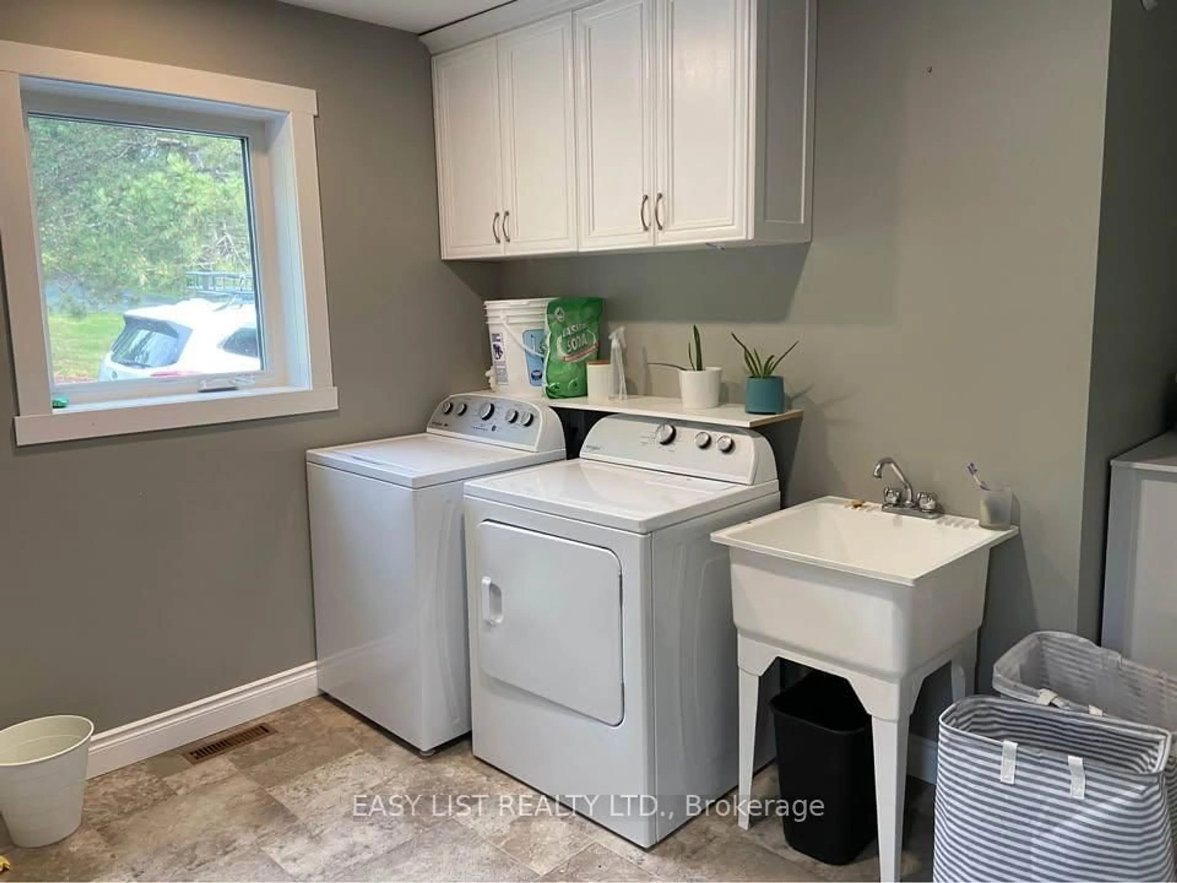 Laundry room for 2345 Hwy 72, Sioux Lookout Ontario P8T 0A7