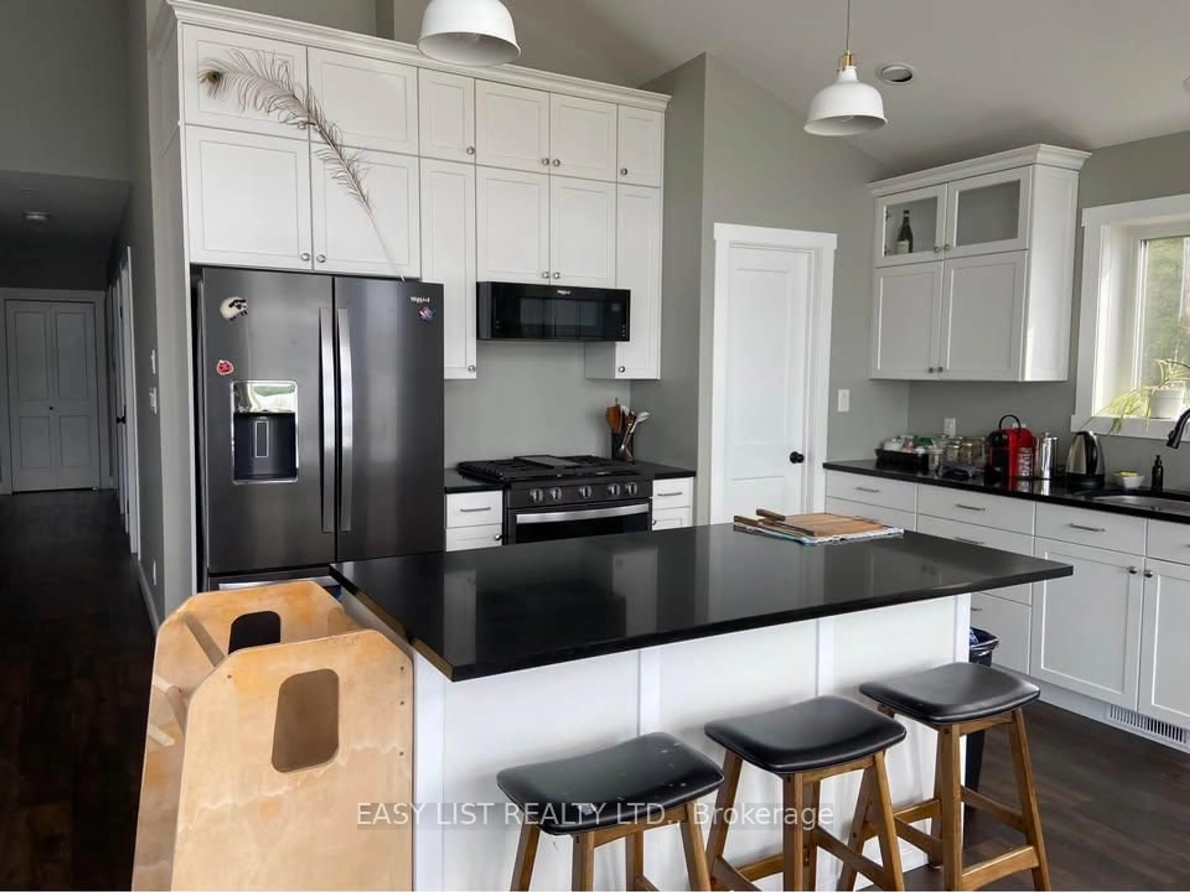 Open concept kitchen, ceramic/tile floor for 2345 Hwy 72, Sioux Lookout Ontario P8T 0A7