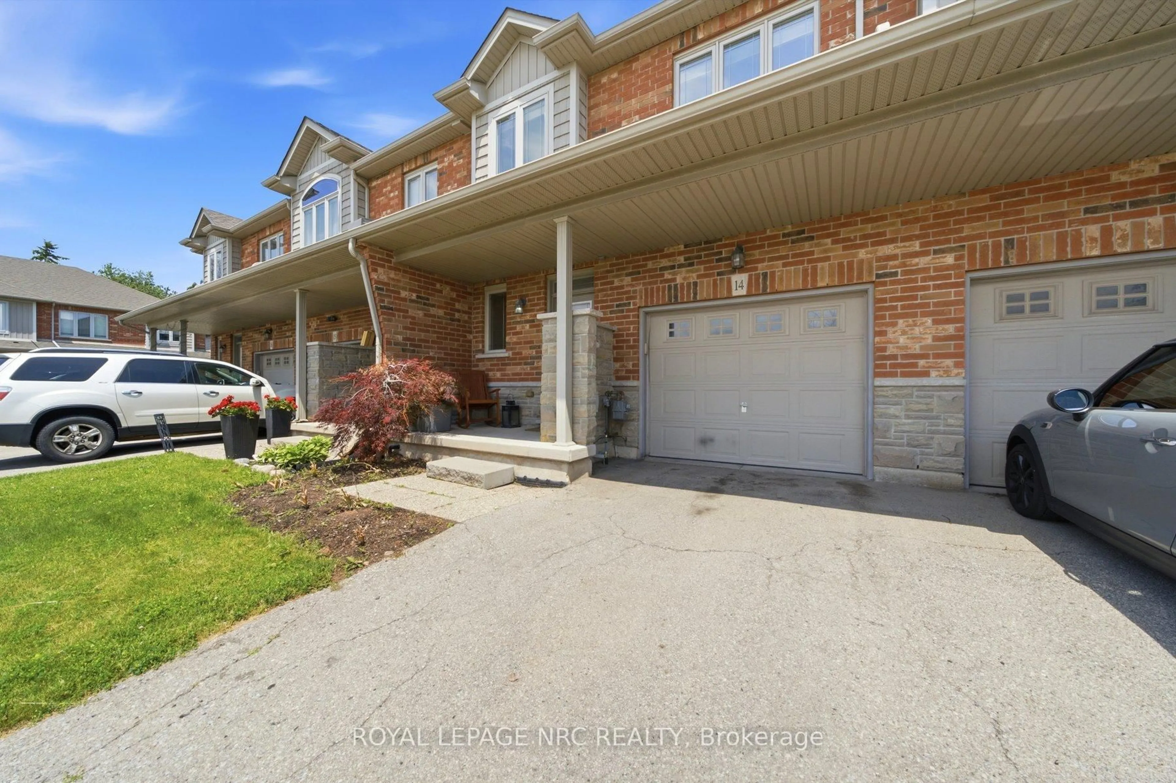 Unknown for 380 Lake St #14, Grimsby Ontario L3M 0E8