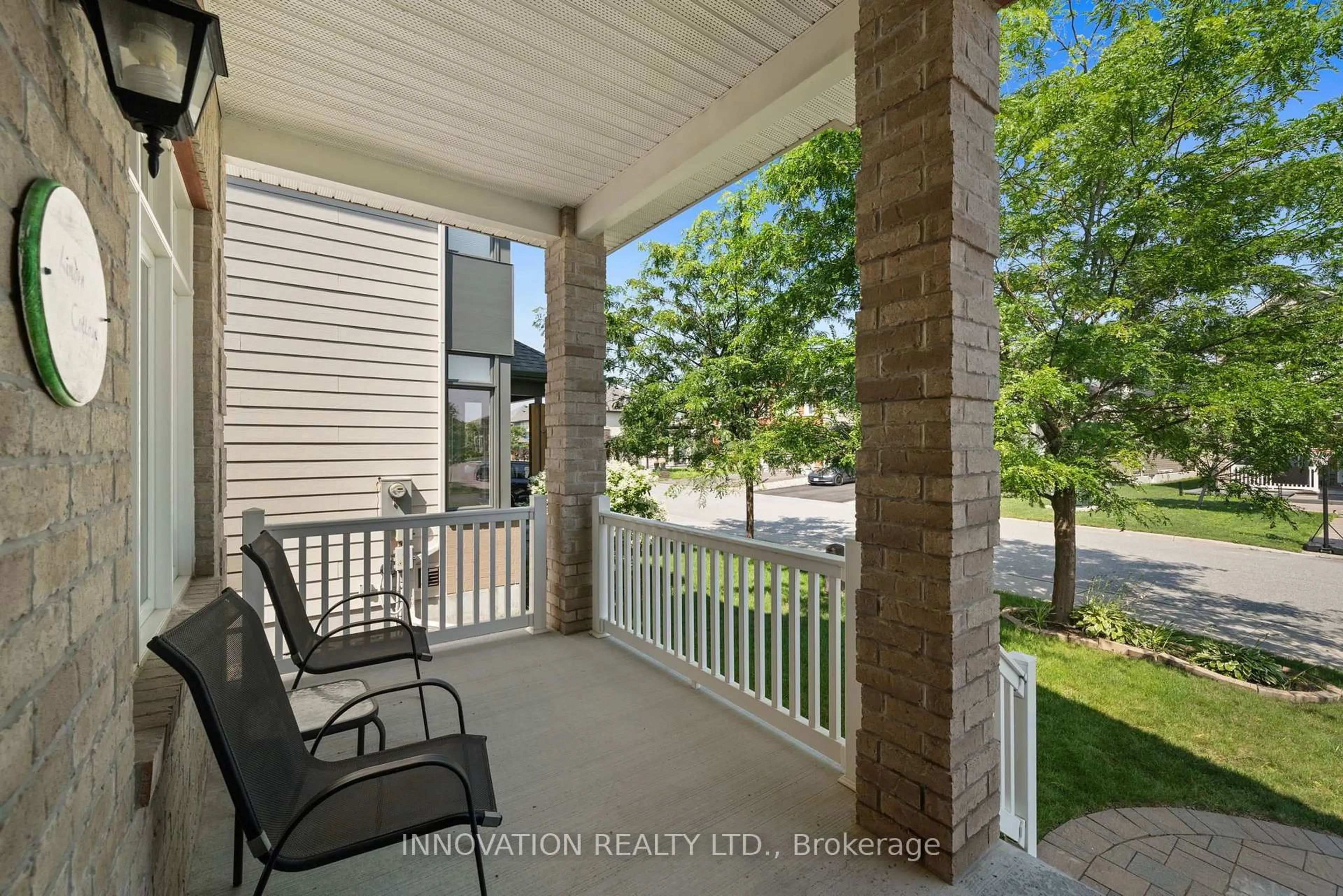 Patio, unknown for 656 Bridleglen Cres, Ottawa Ontario K2M 0H2
