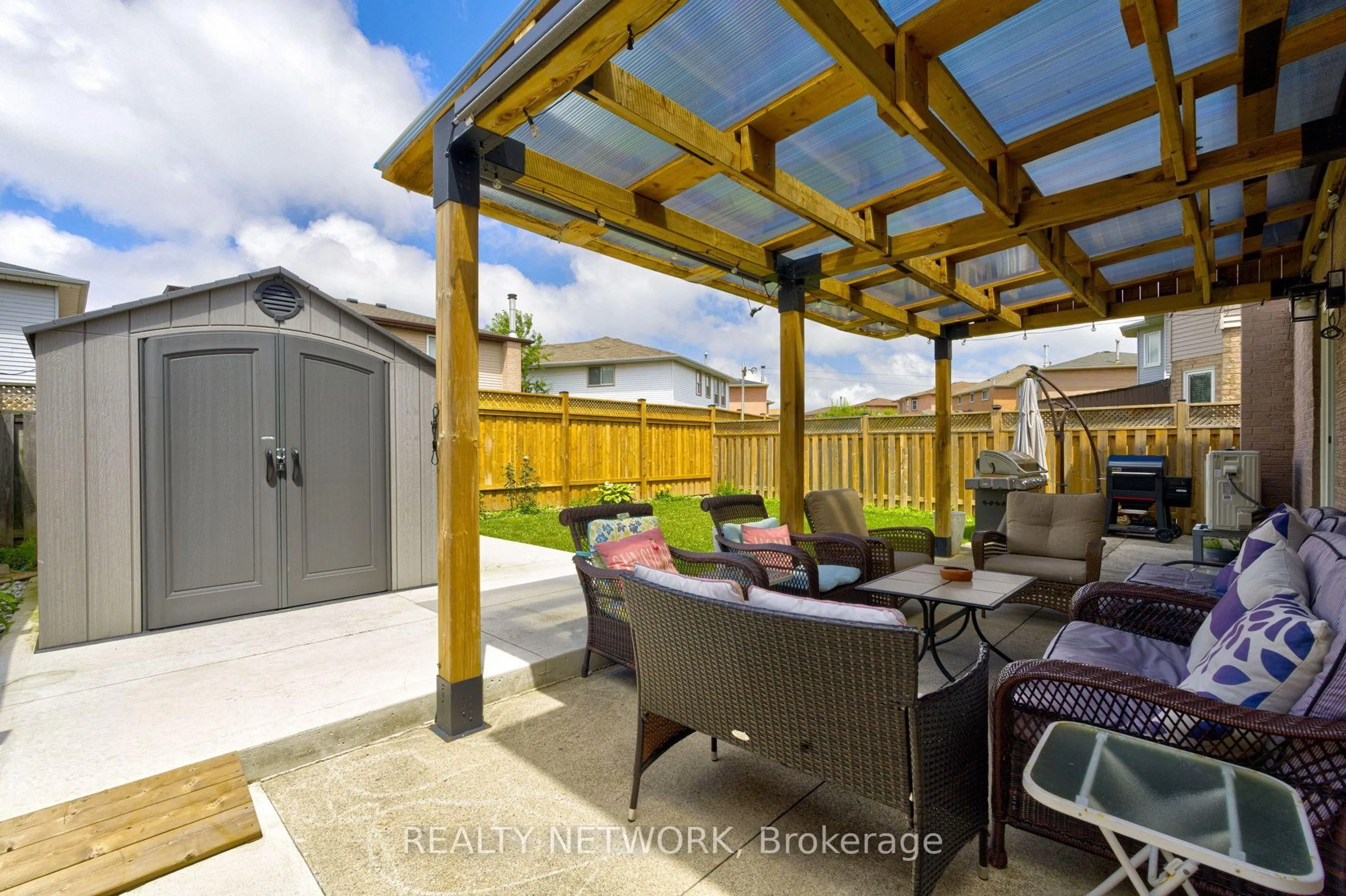 Patio, street for 214 Merrilee Cres, Hamilton Ontario L9A 5E2