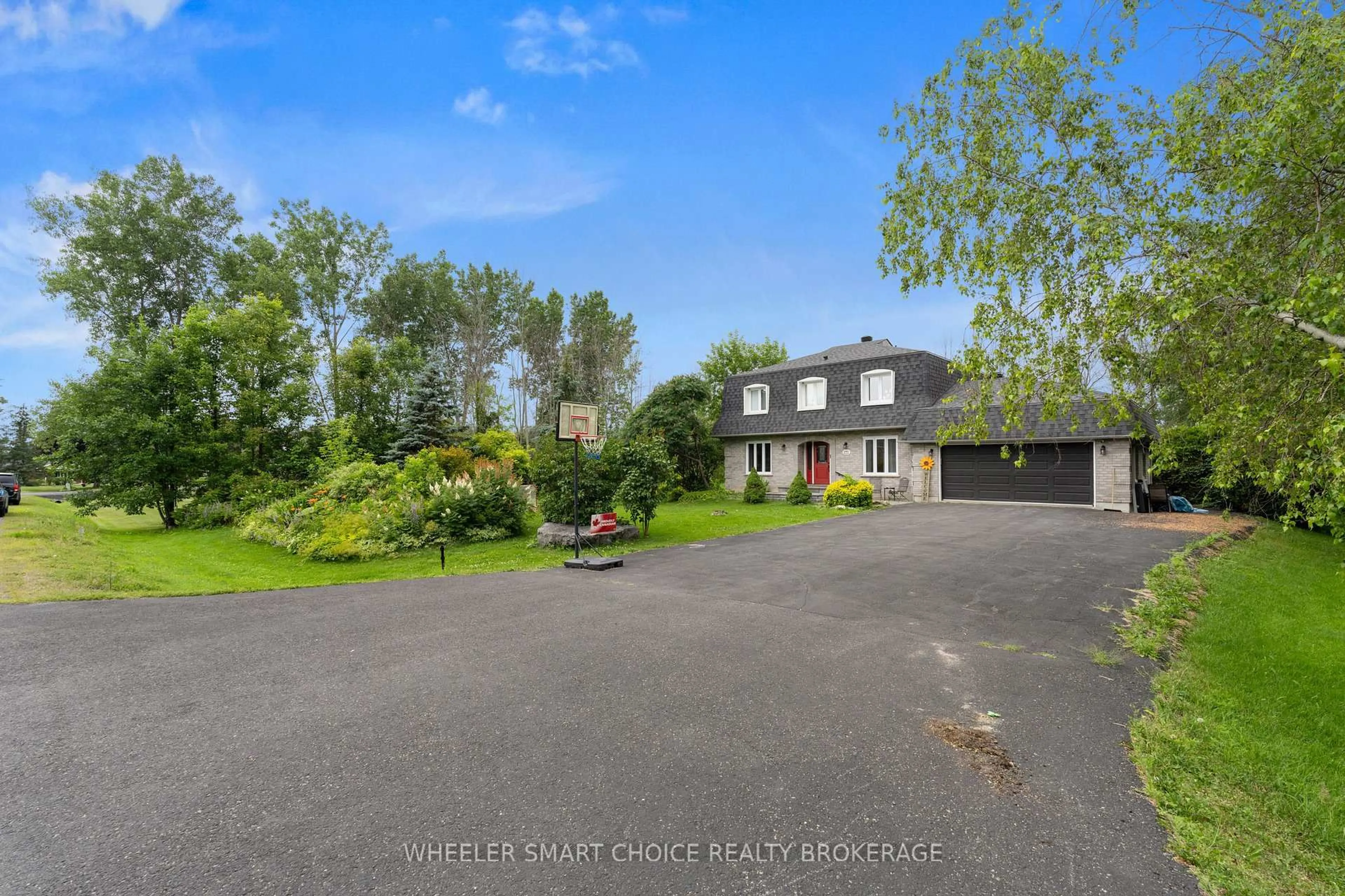 A pic from outside/outdoor area/front of a property/back of a property/a pic from drone, water/lake/river/ocean view for 7 Loyalist Cres, South Stormont Ontario K0C 1M0