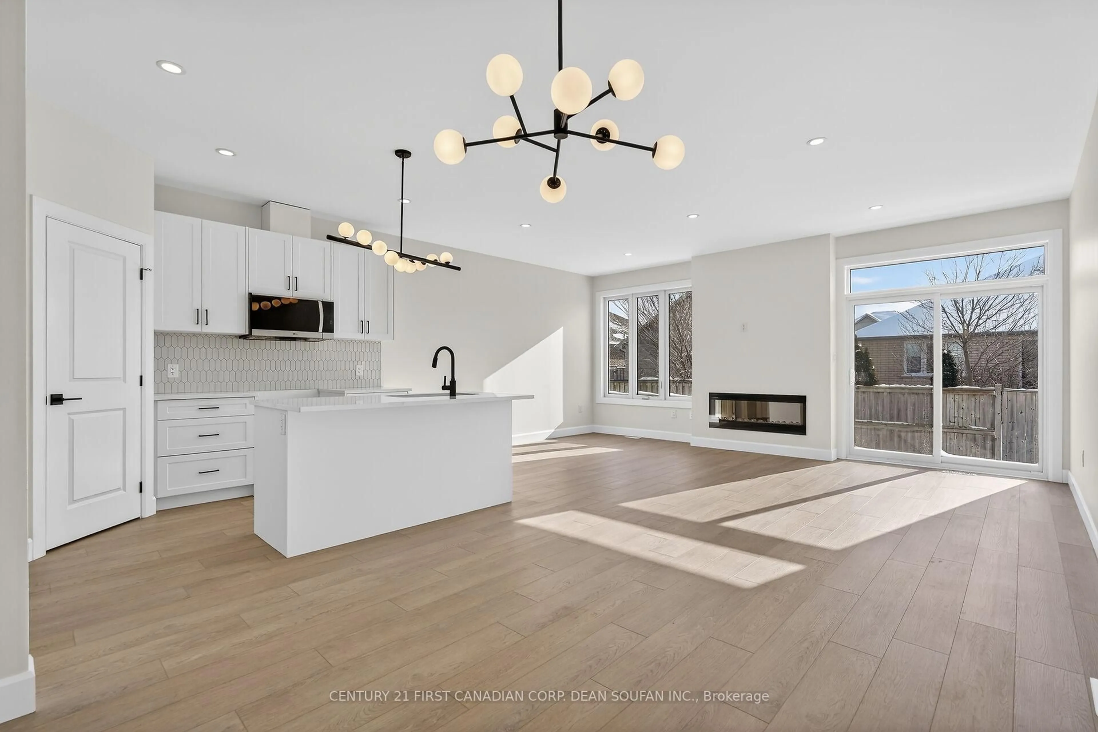 Open concept kitchen, unknown for 871 Catalpa Sq, London North Ontario N6G 4A5