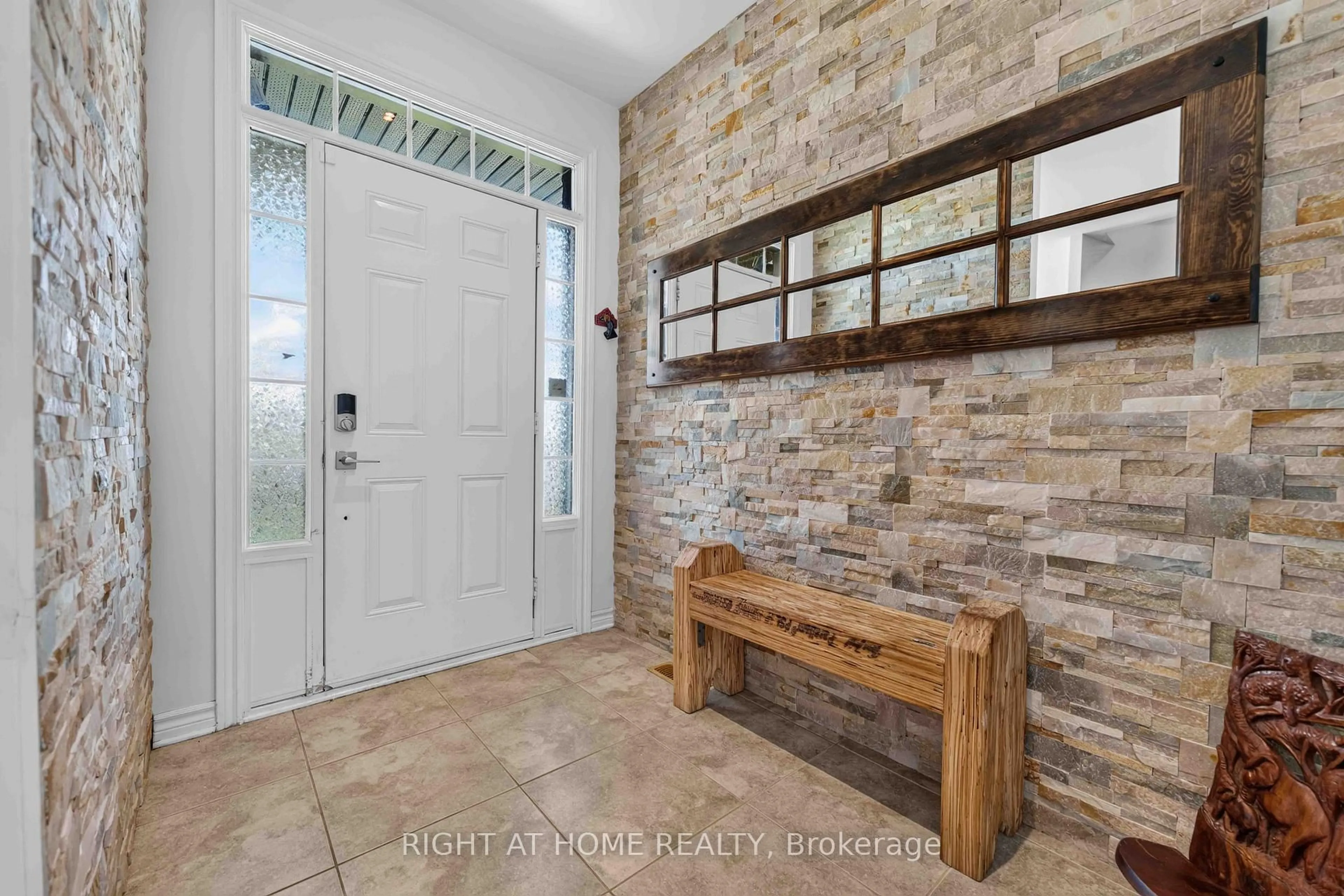 Indoor entryway for 935 Rotary Way, Ottawa Ontario K1T 0L2