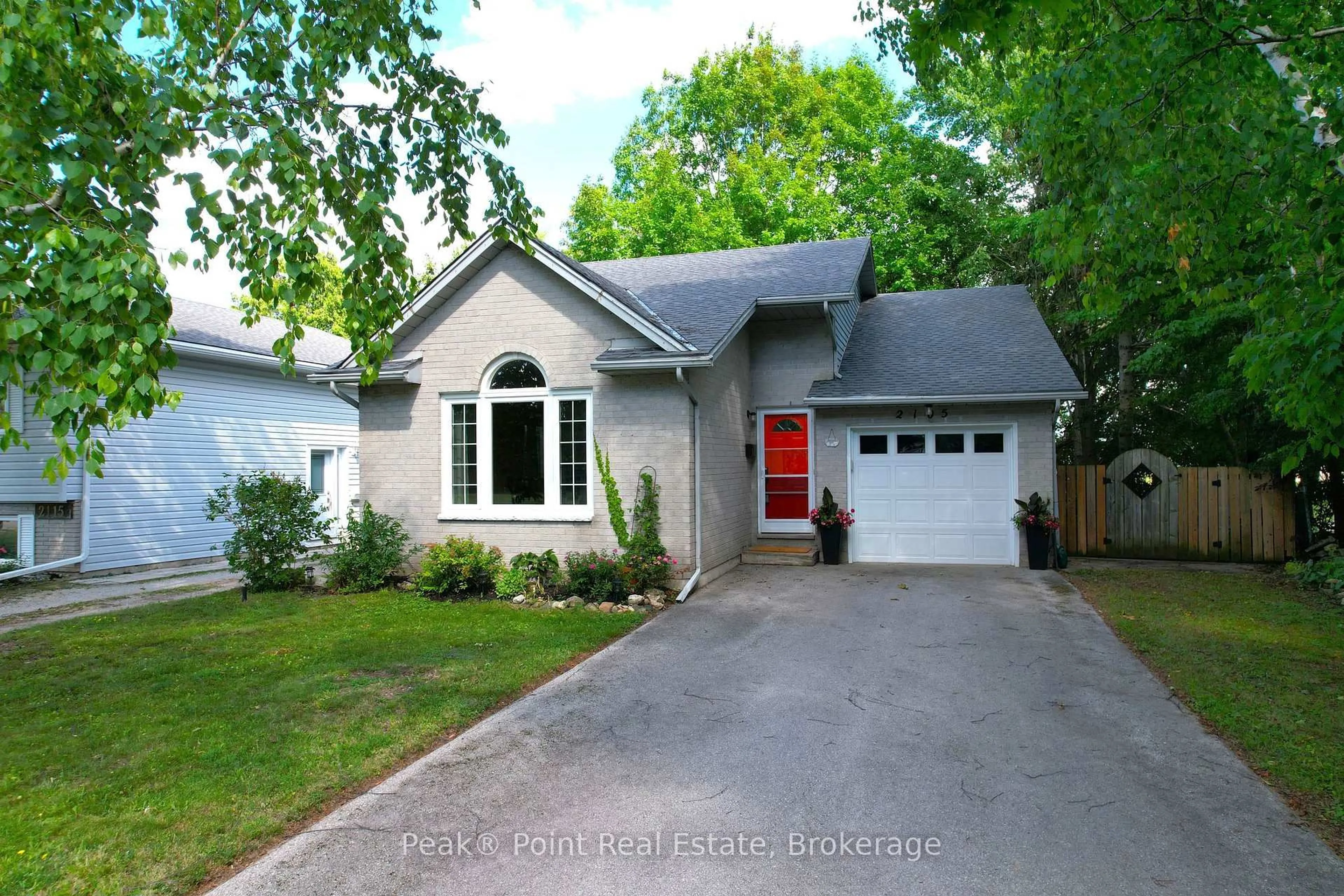 Home with brick exterior material, street for 2105 8th Ave, Owen Sound Ontario N4K 3C8