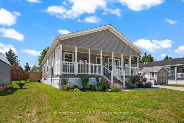 206 Spruce Dr, West Grey 2