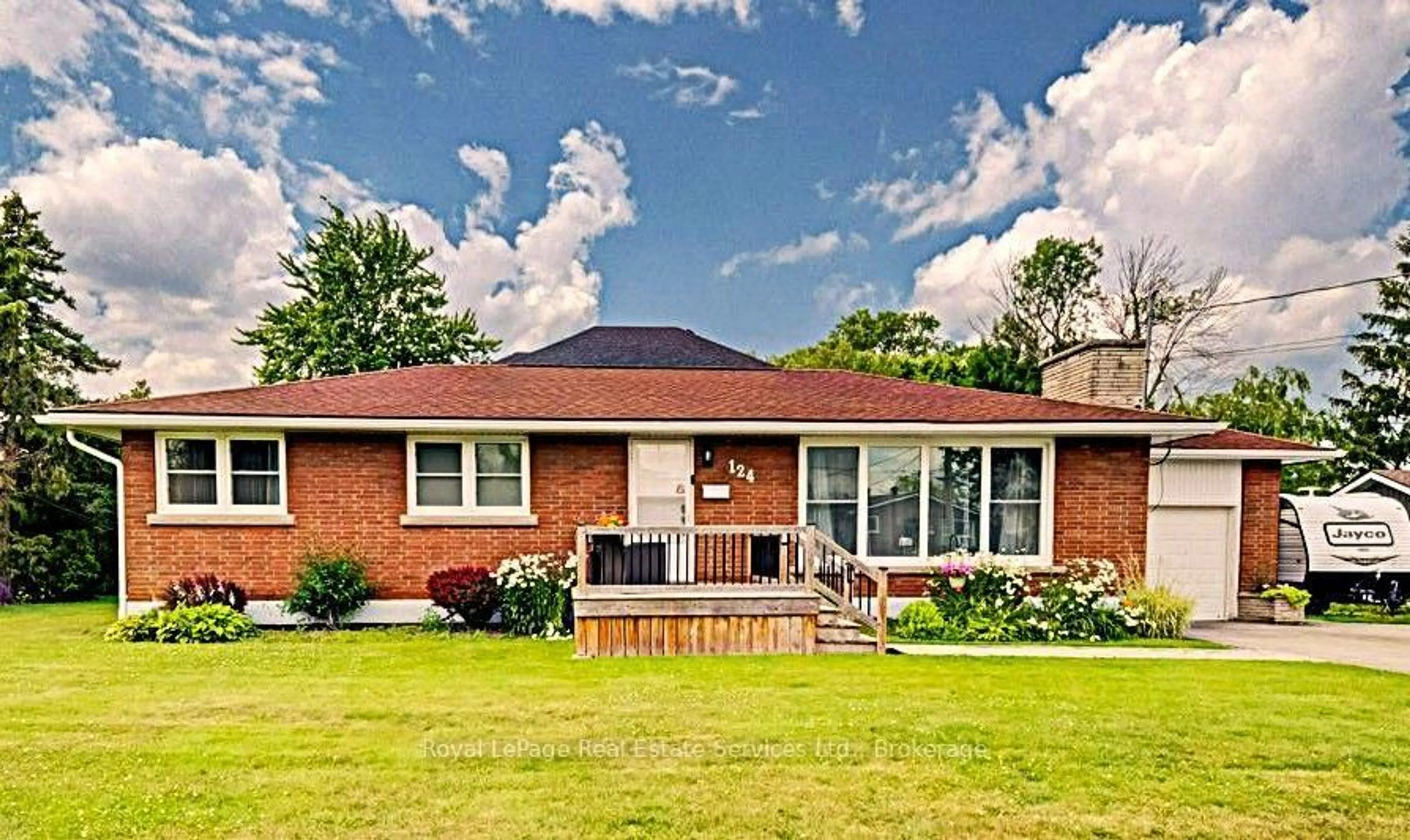 Home with brick exterior material, unknown for 124 BATTERY St, Fort Erie Ontario L2A 3L6