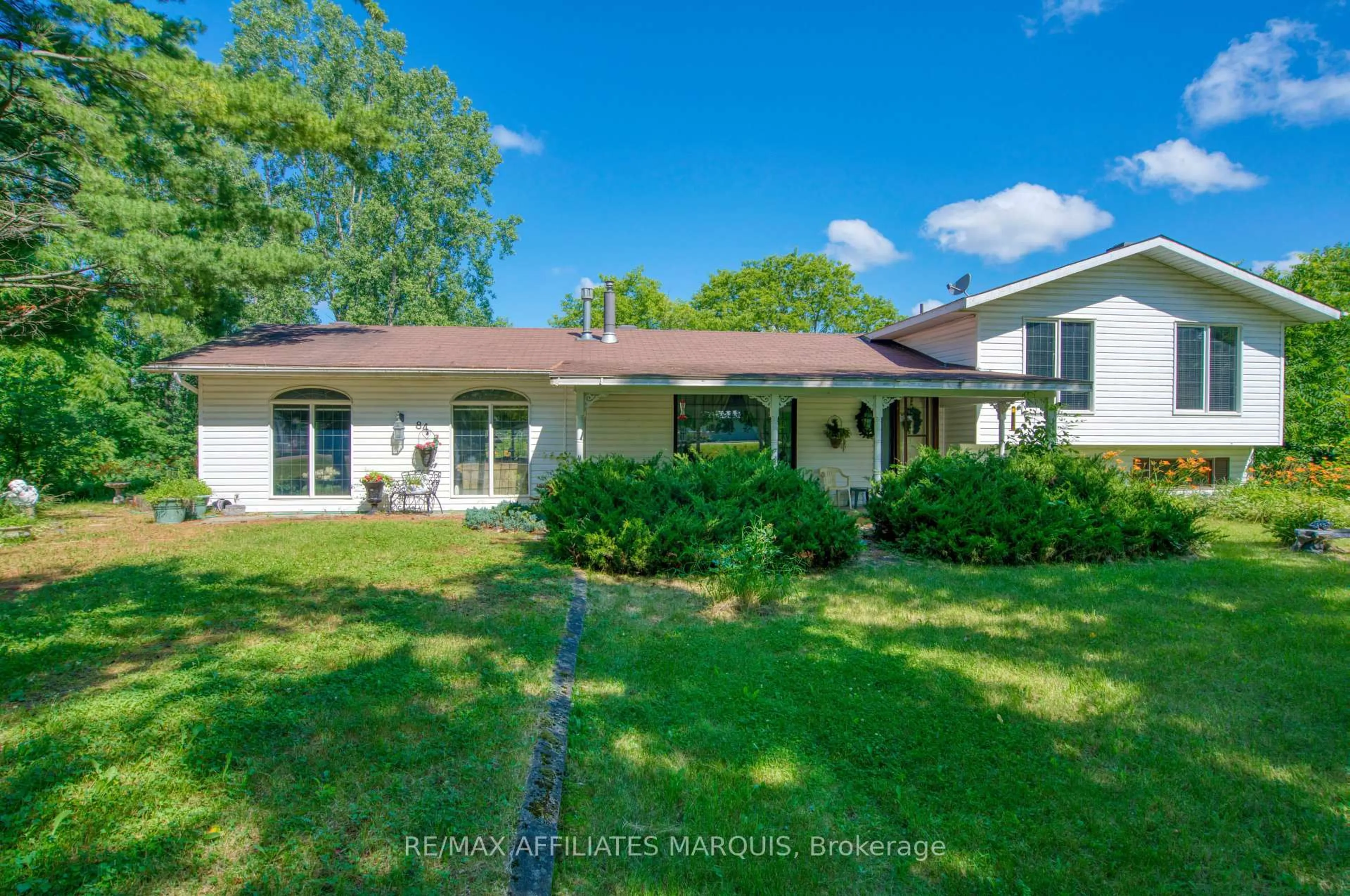 A pic from outside/outdoor area/front of a property/back of a property/a pic from drone, unknown for 84 Bedford St, Westport Ontario K0G 1X0