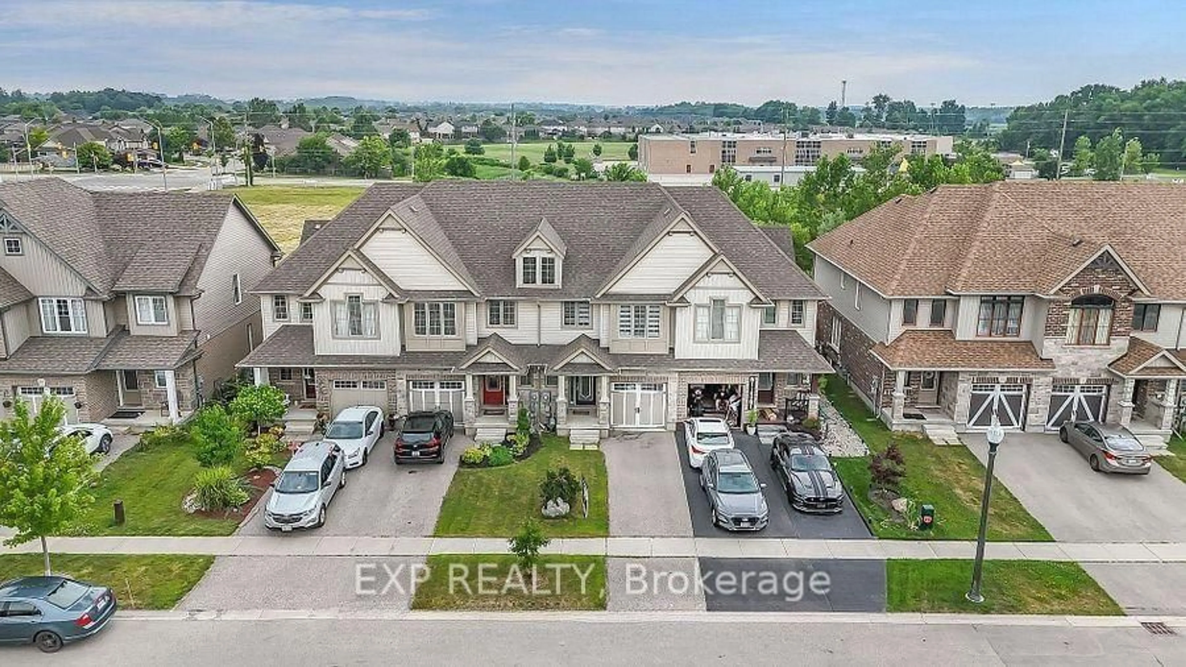 A pic from outside/outdoor area/front of a property/back of a property/a pic from drone, street for 1441 Dunkirk Ave, Woodstock Ontario N4T 0J6
