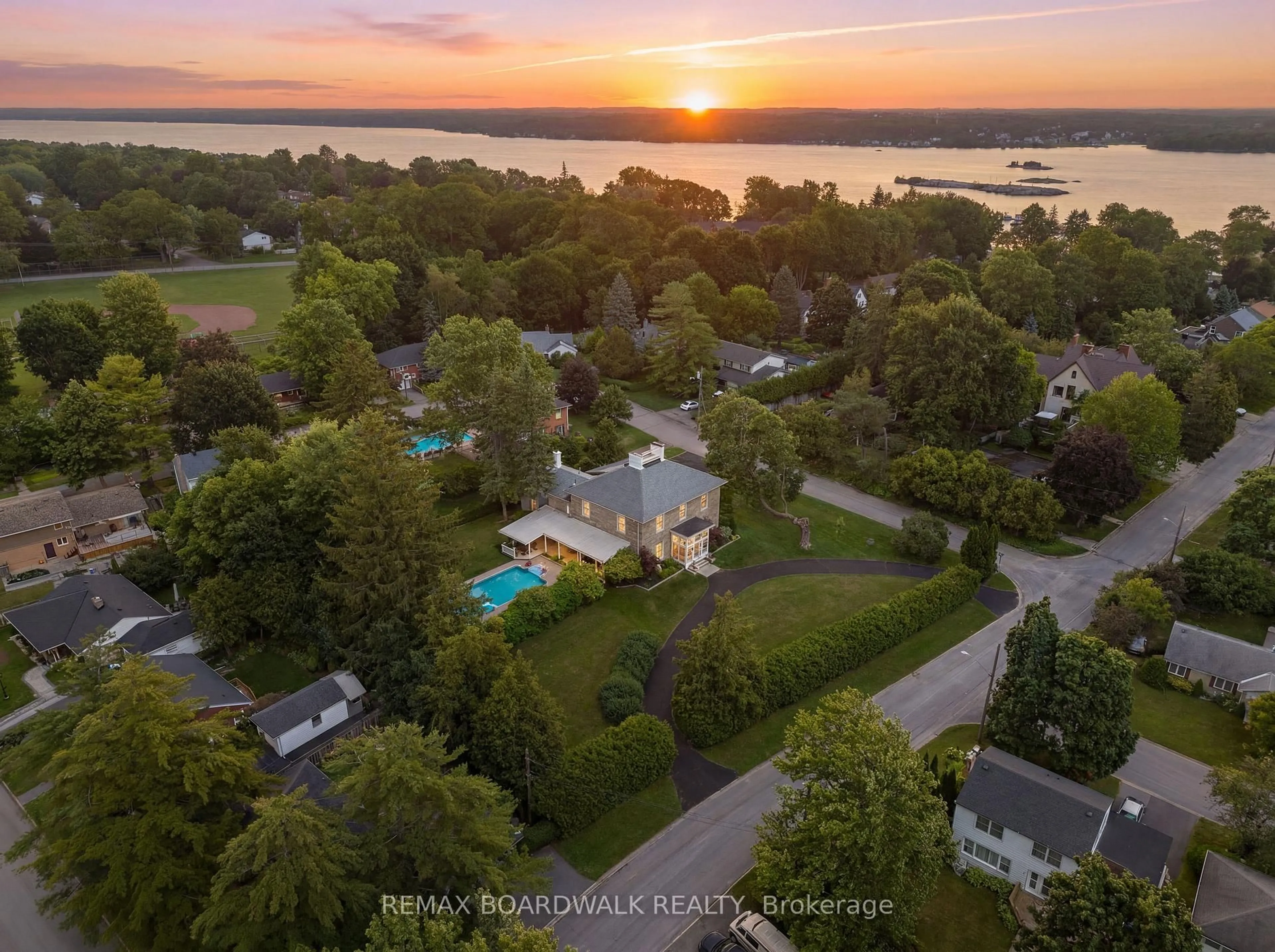 A pic from outside/outdoor area/front of a property/back of a property/a pic from drone, water/lake/river/ocean view for 55 Cochrane Dr, Brockville Ontario K6V 2Y9