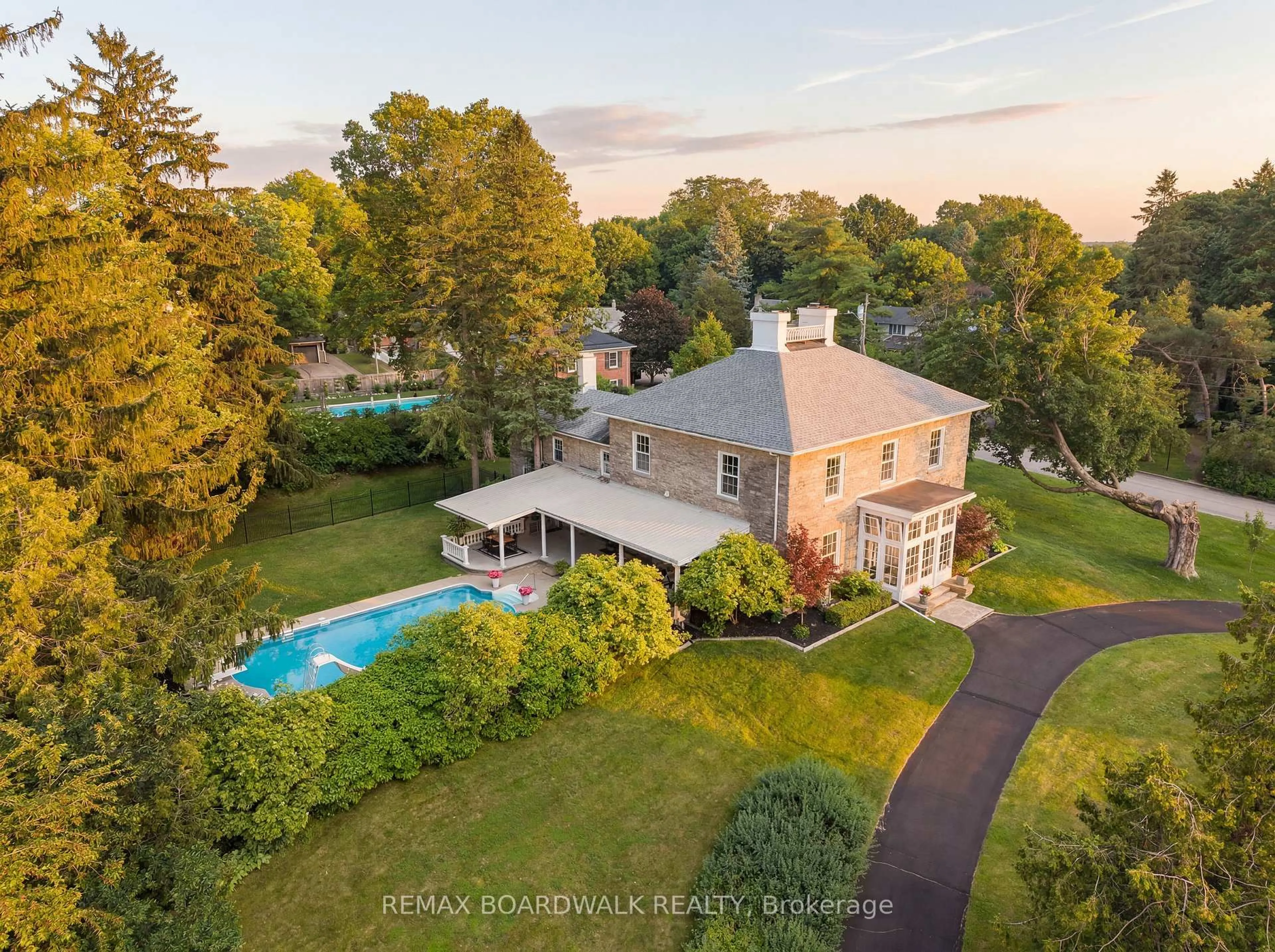 A pic from outside/outdoor area/front of a property/back of a property/a pic from drone, water/lake/river/ocean view for 55 Cochrane Dr, Brockville Ontario K6V 2Y9