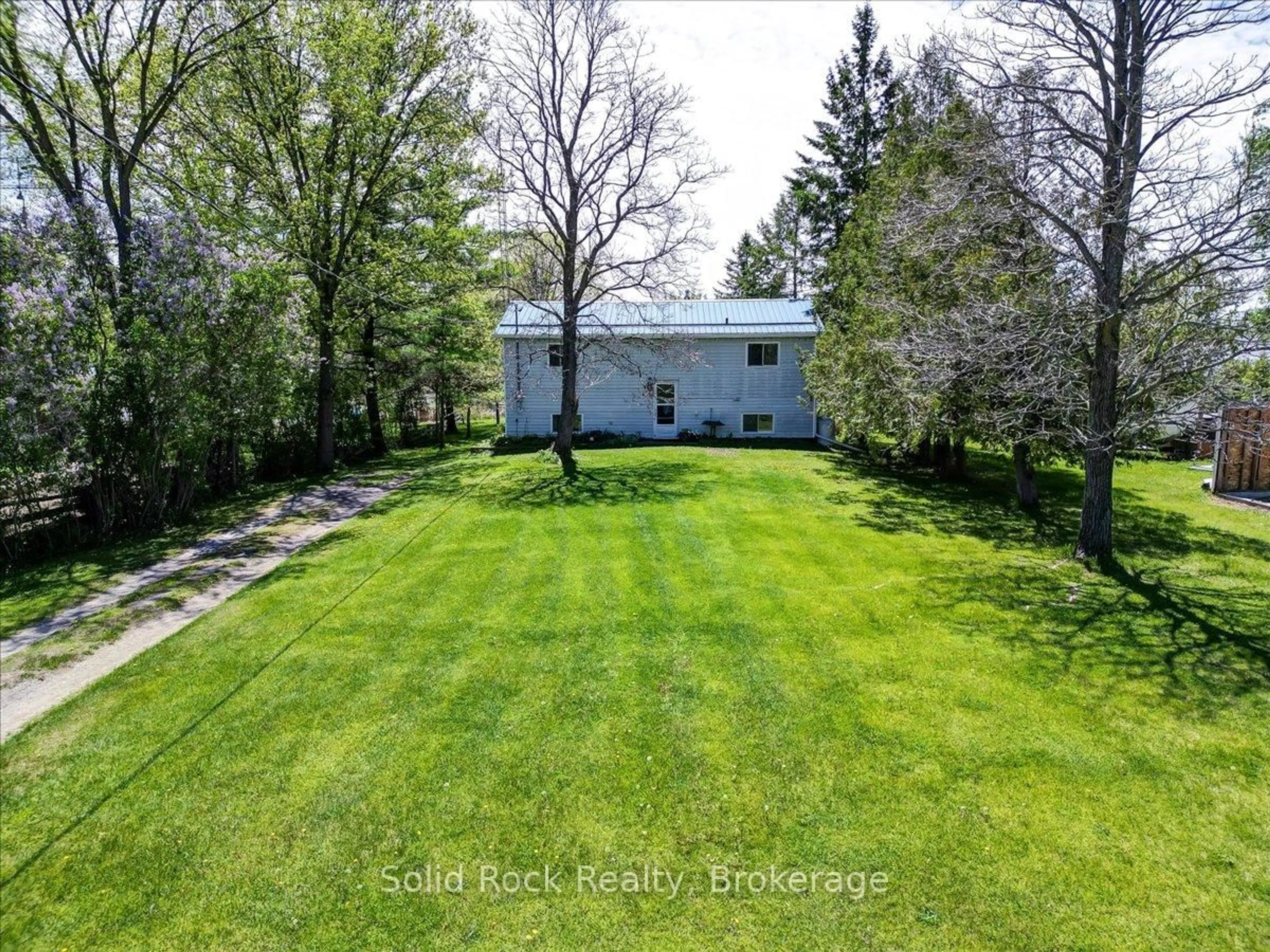 A pic from outside/outdoor area/front of a property/back of a property/a pic from drone, unknown for 1823 2nd Line East, Trent Hills Ontario K0L 1L0