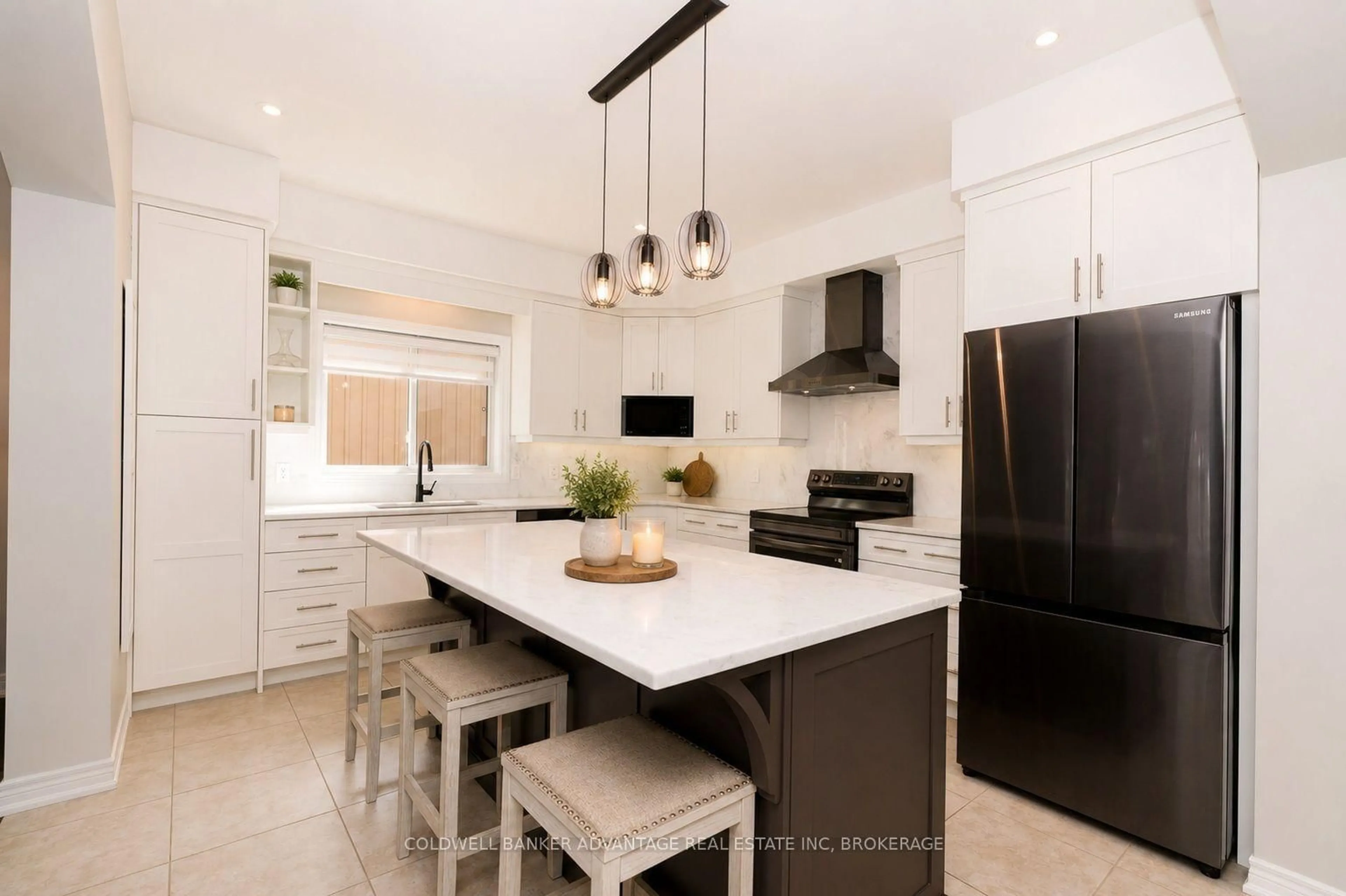 Contemporary kitchen, ceramic/tile floor for 395 Michael Dr, Welland Ontario L3C 0A5