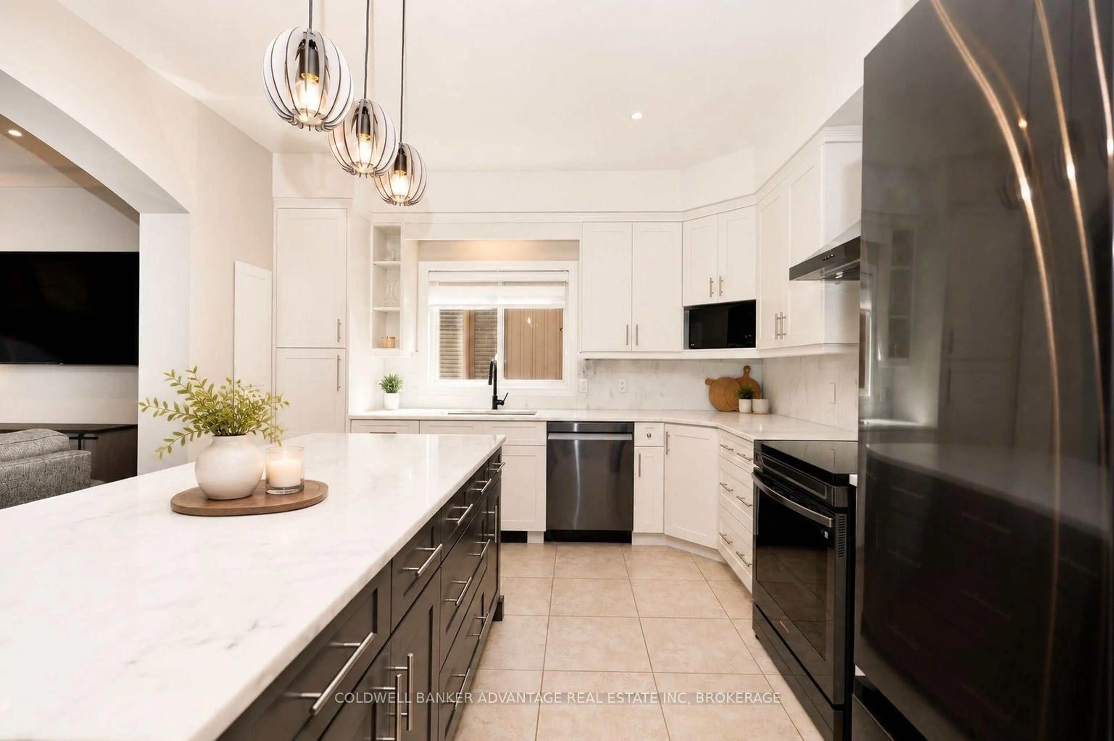 Contemporary kitchen, ceramic/tile floor for 395 Michael Dr, Welland Ontario L3C 0A5