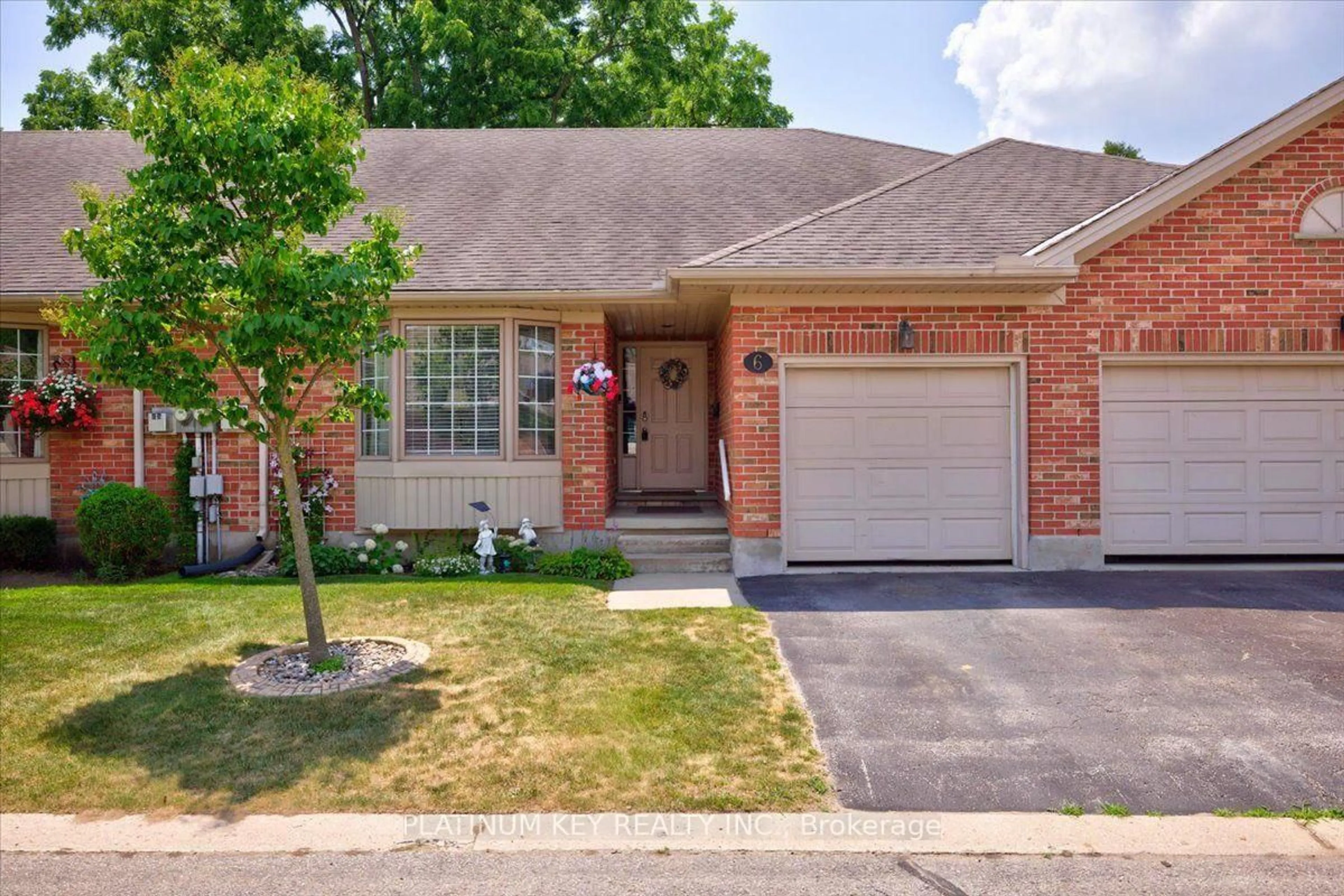 Home with brick exterior material, street for 307 Metcalfe St #6, Strathroy-Caradoc Ontario N7G 0B3
