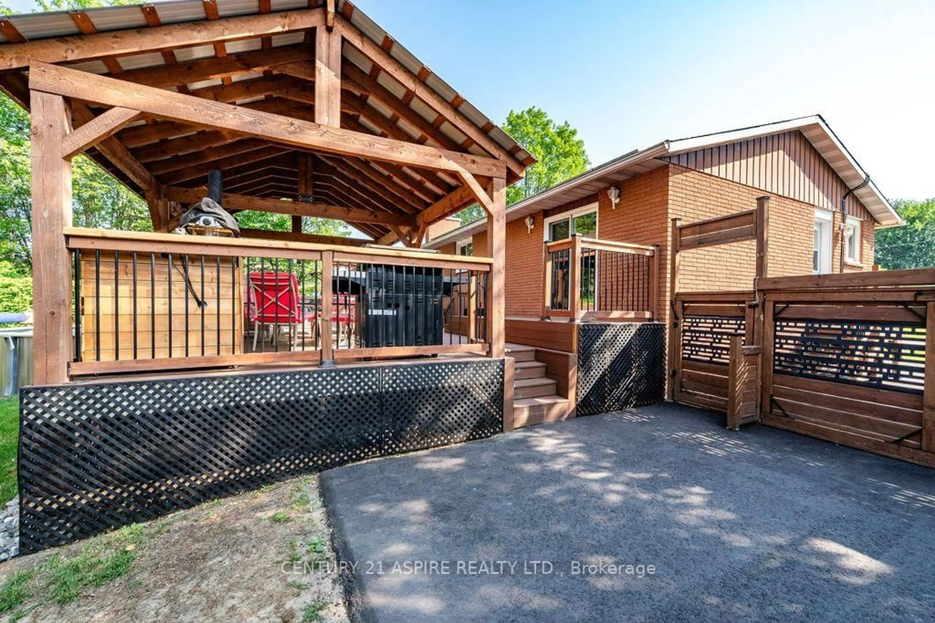 Patio, unknown for 23 Roy St, Petawawa Ontario K8H 3A5