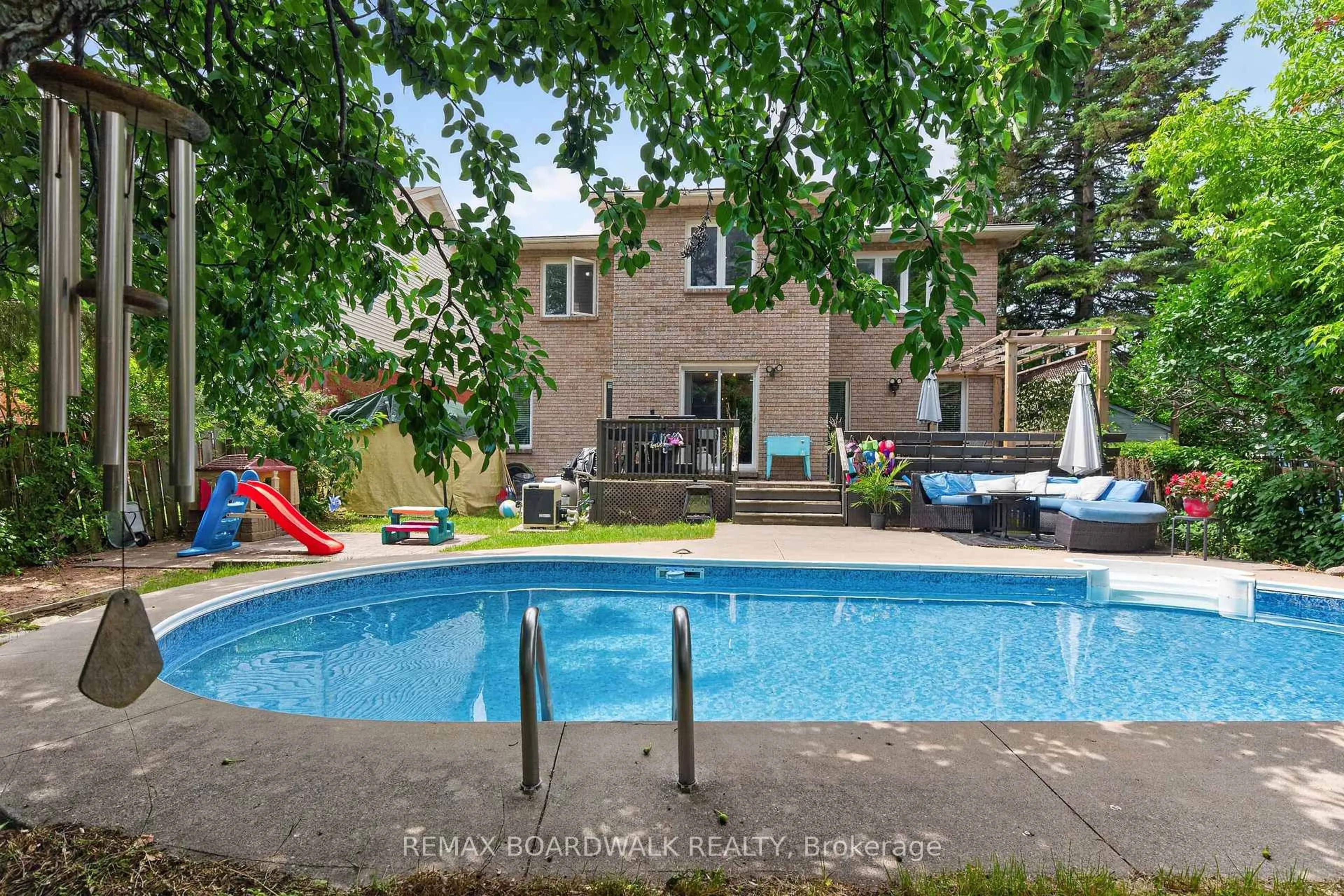 Pool for 86 Vanstone Dr, Ottawa Ontario K2L 3T1