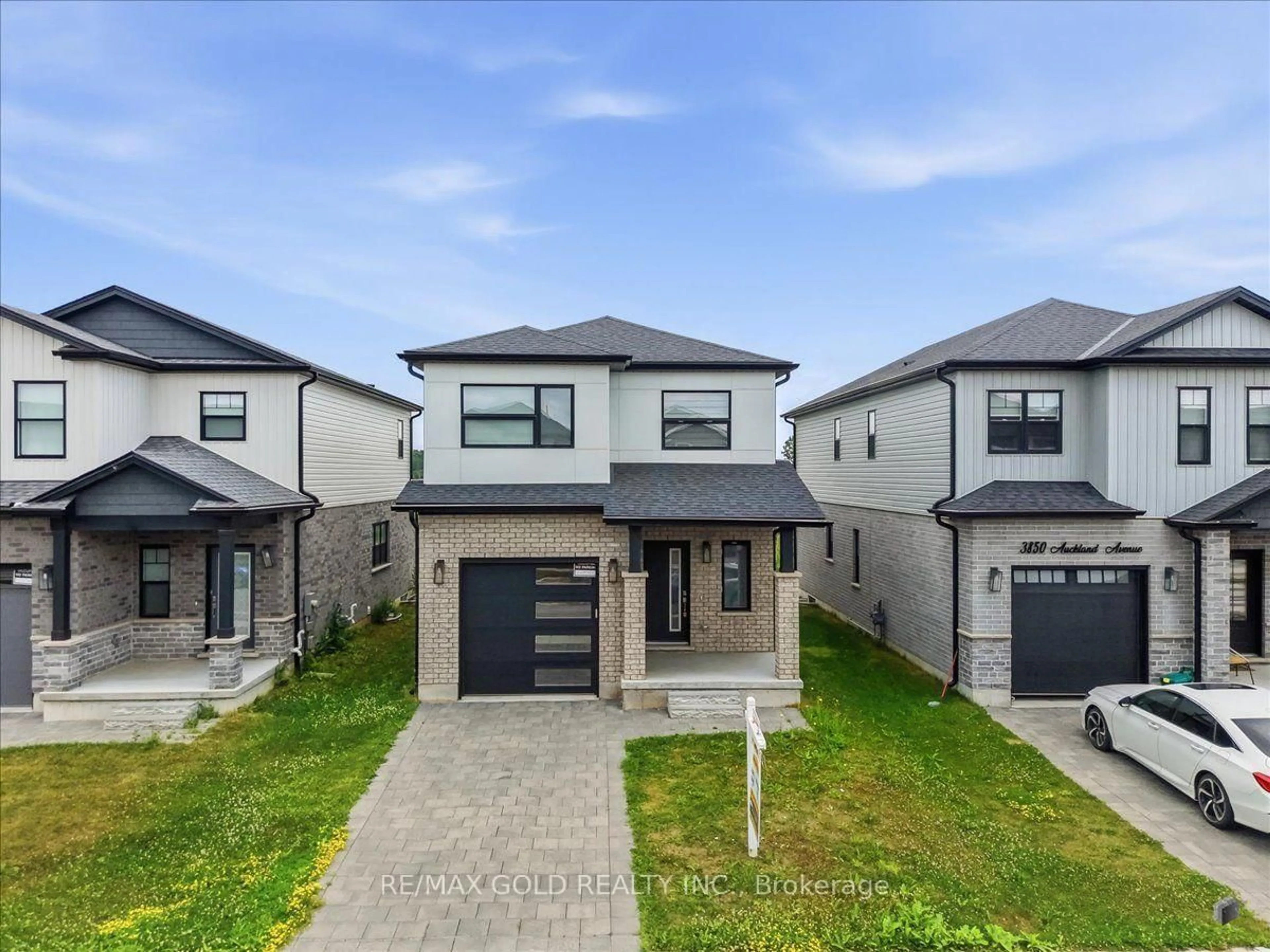 Unknown for 3846 Auckland Ave, London South Ontario N6L 0J2