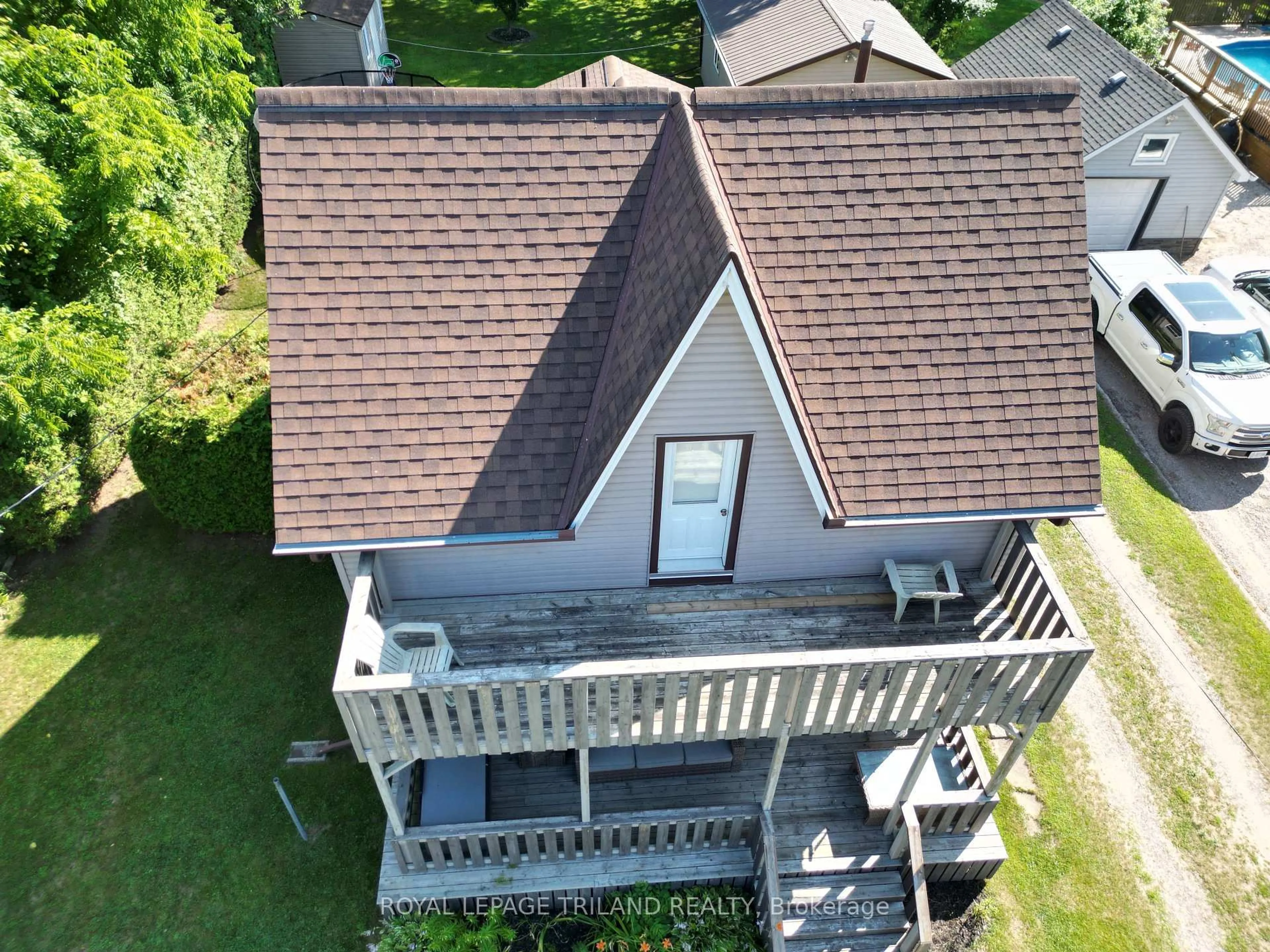 A pic from outside/outdoor area/front of a property/back of a property/a pic from drone, building for 177 Furnival Rd, West Elgin Ontario N0L 2P0