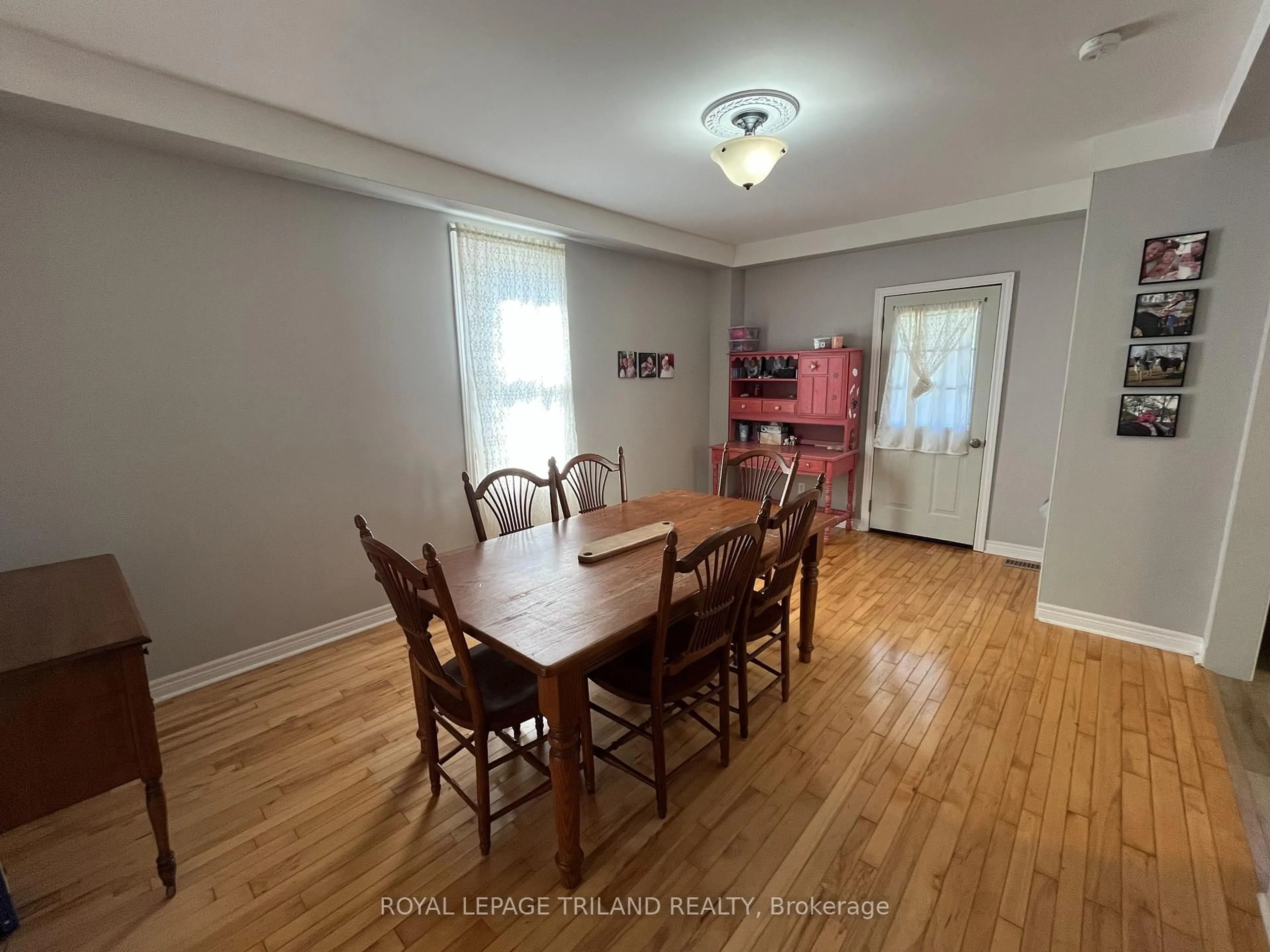 Dining room, wood/laminate floor for 177 Furnival Rd, West Elgin Ontario N0L 2P0