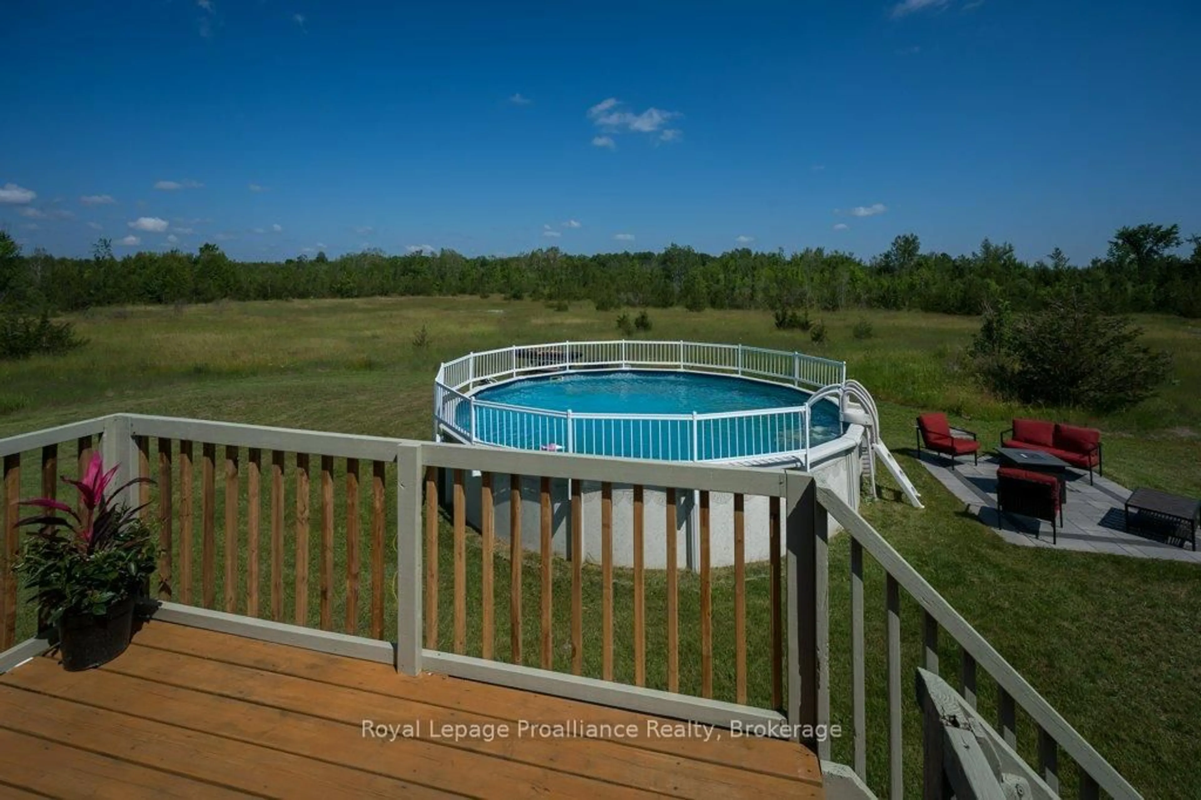 Pool for 1075 Enright Rd, Shannonville Ontario K0K 3A0