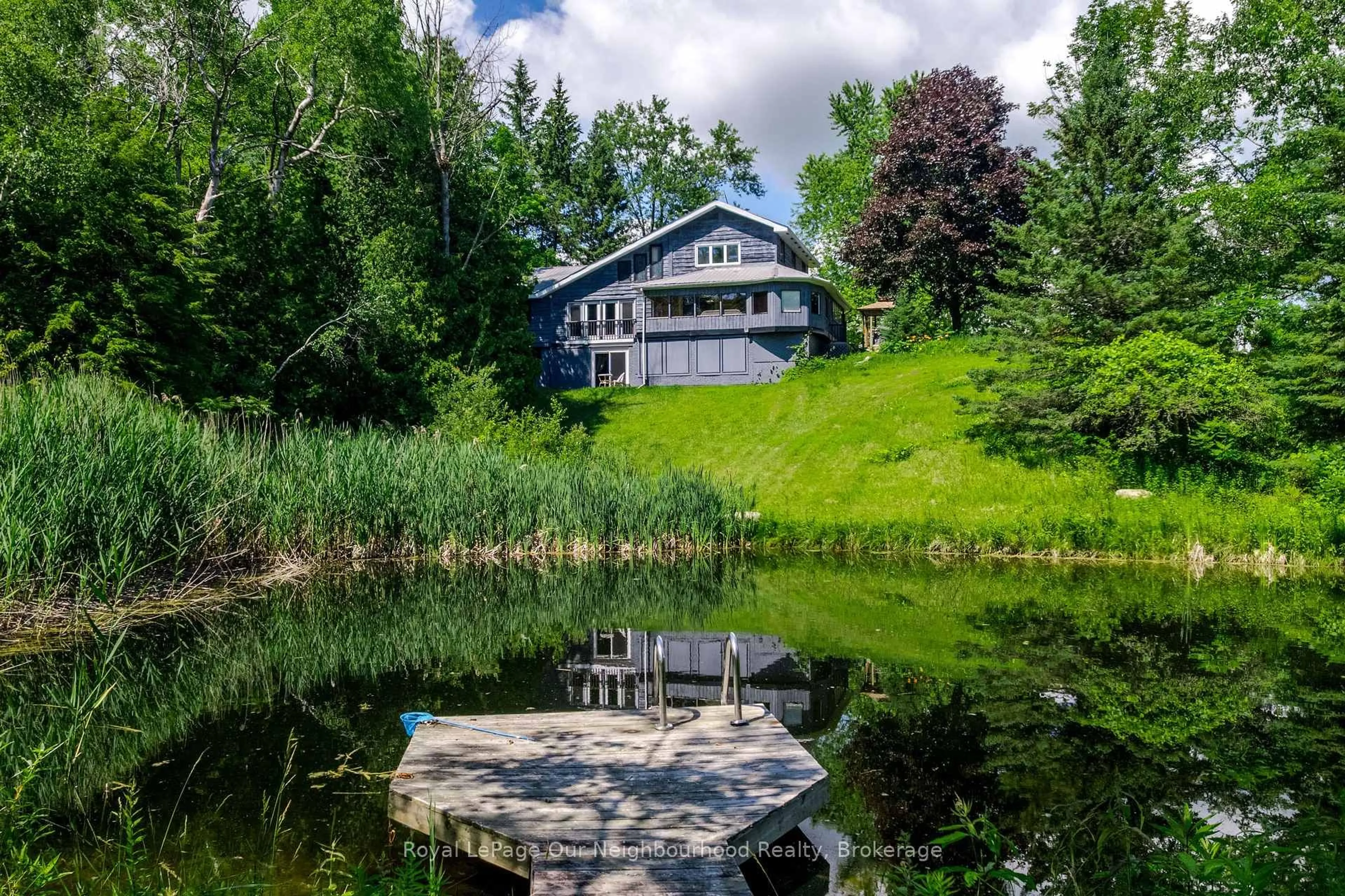 A pic from outside/outdoor area/front of a property/back of a property/a pic from drone, water/lake/river/ocean view for 154 Collin Rd, Alnwick/Haldimand Ontario K0K 2G0