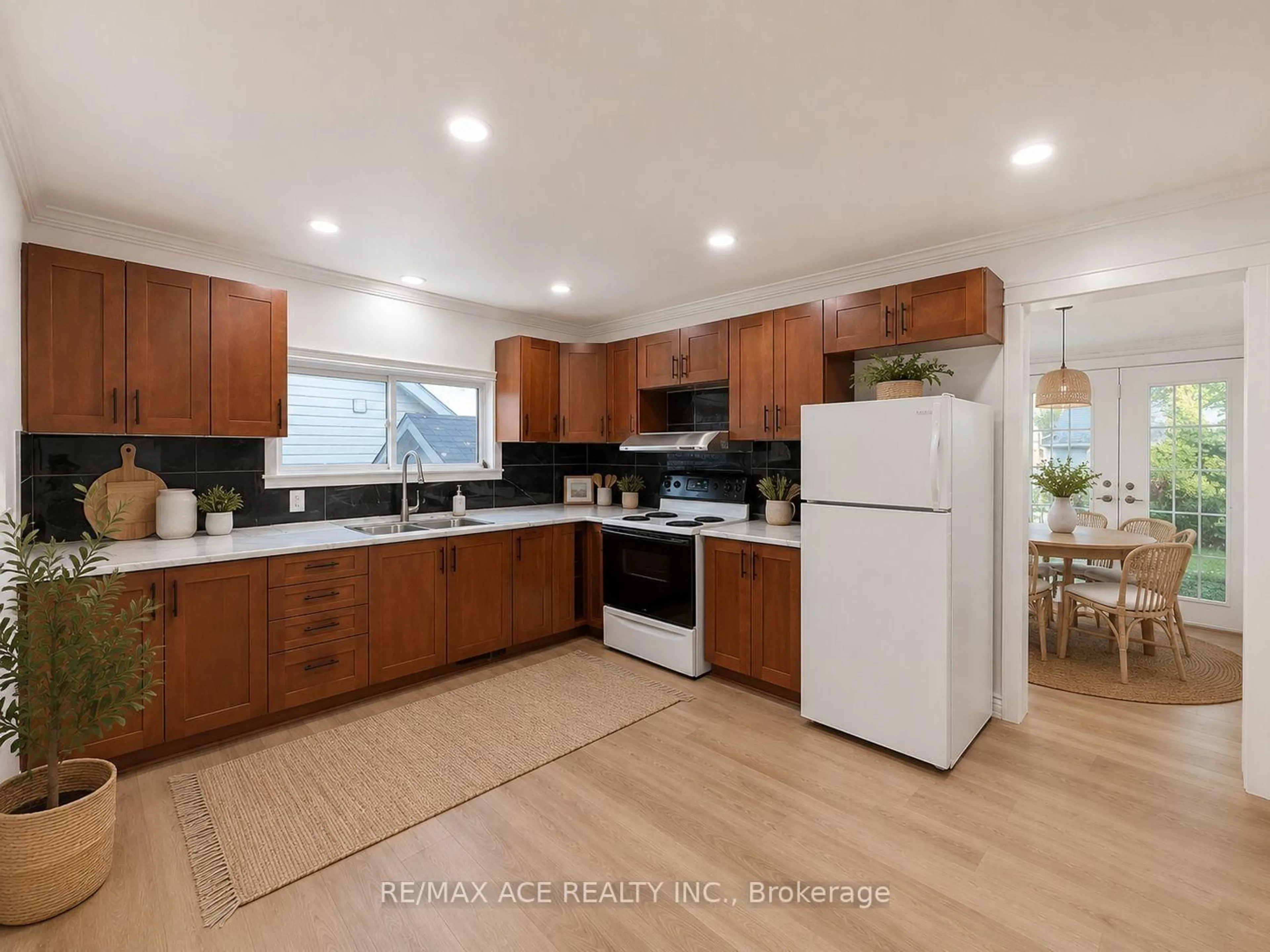 Open concept kitchen, unknown for 123 Oakwood Ave, North Bay Ontario P1B 5H8