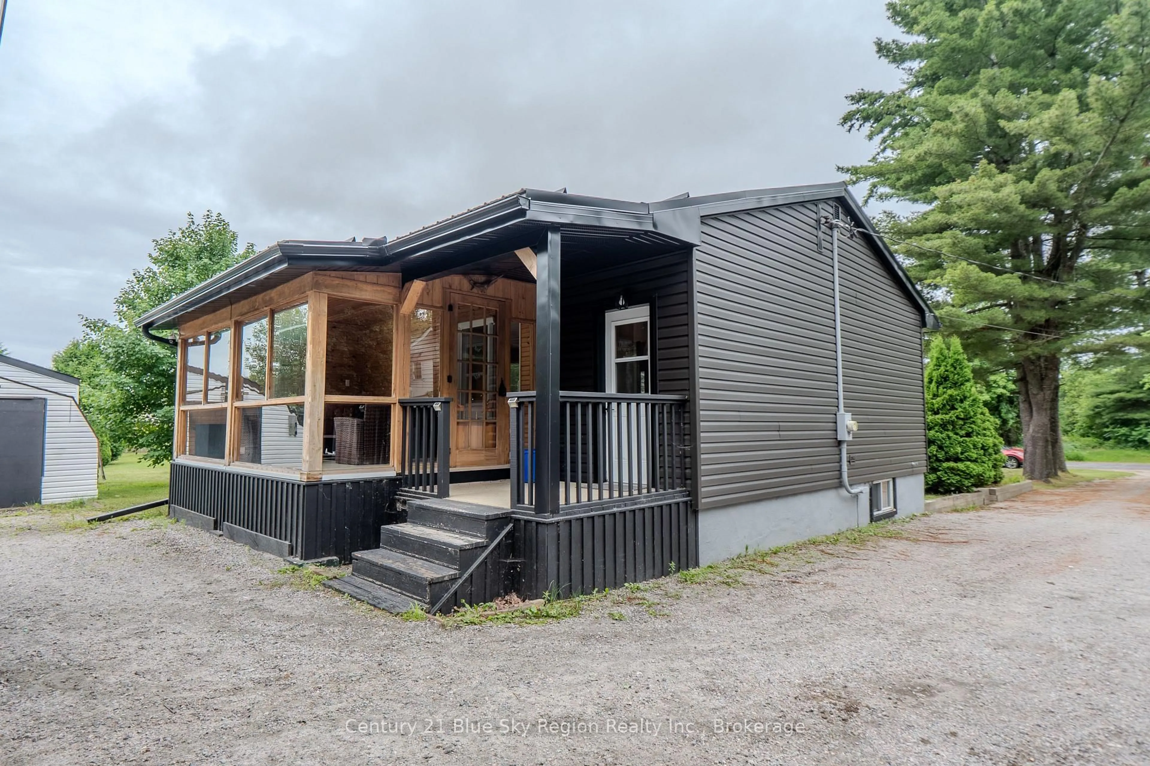 Unknown for 144 Collins Dr, North Bay Ontario P1B 8G3