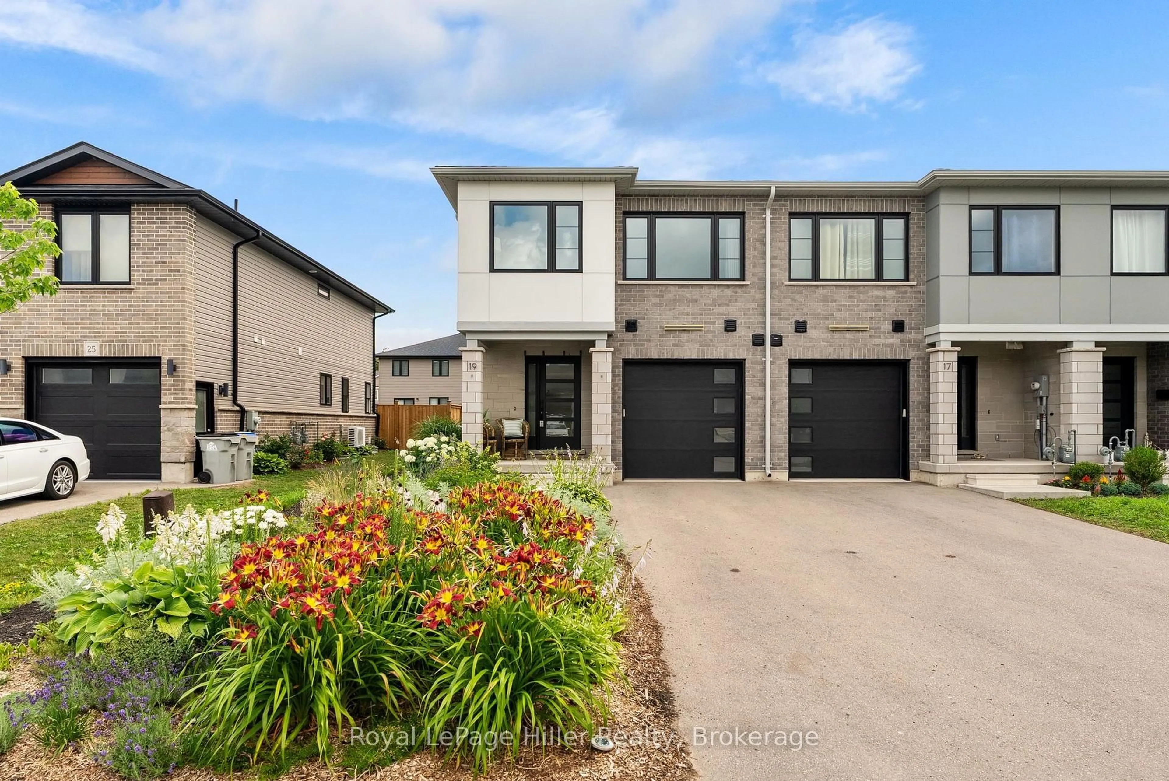 Home with brick exterior material, street for 19 Trailside Dr, St. Marys Ontario N4X 0C1