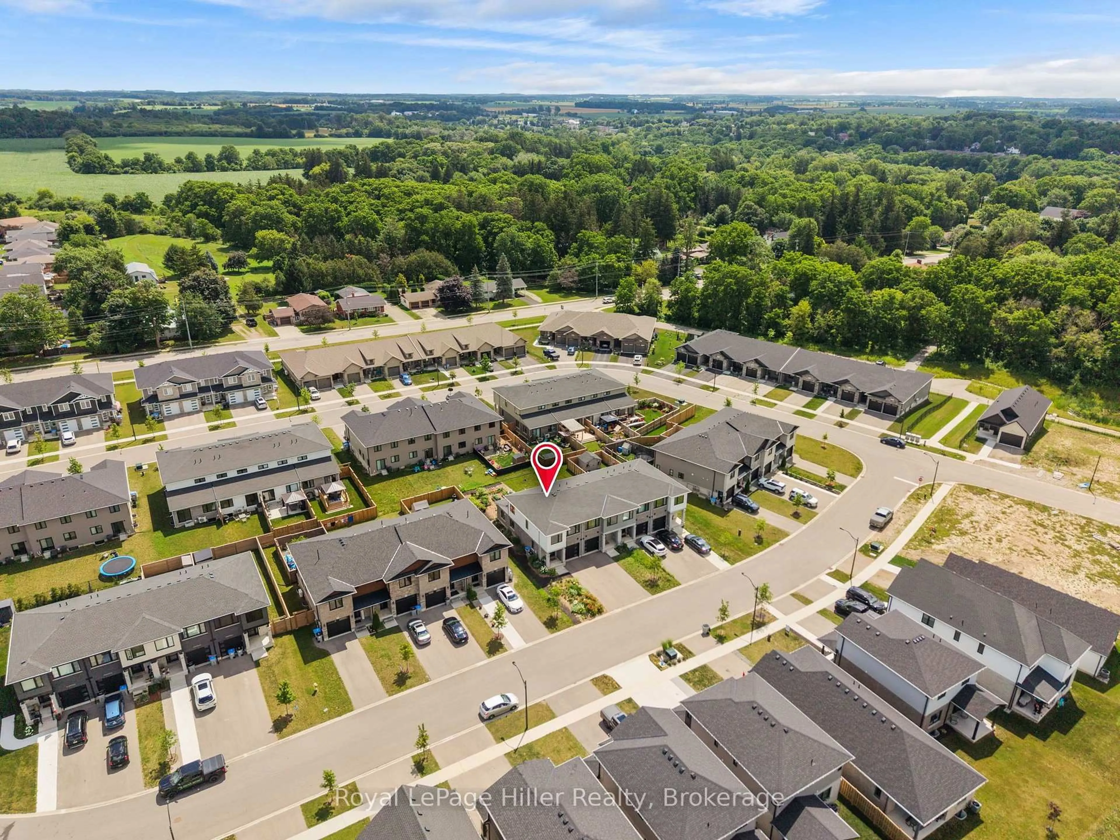A pic from outside/outdoor area/front of a property/back of a property/a pic from drone, unknown for 19 Trailside Dr, St. Marys Ontario N4X 0C1