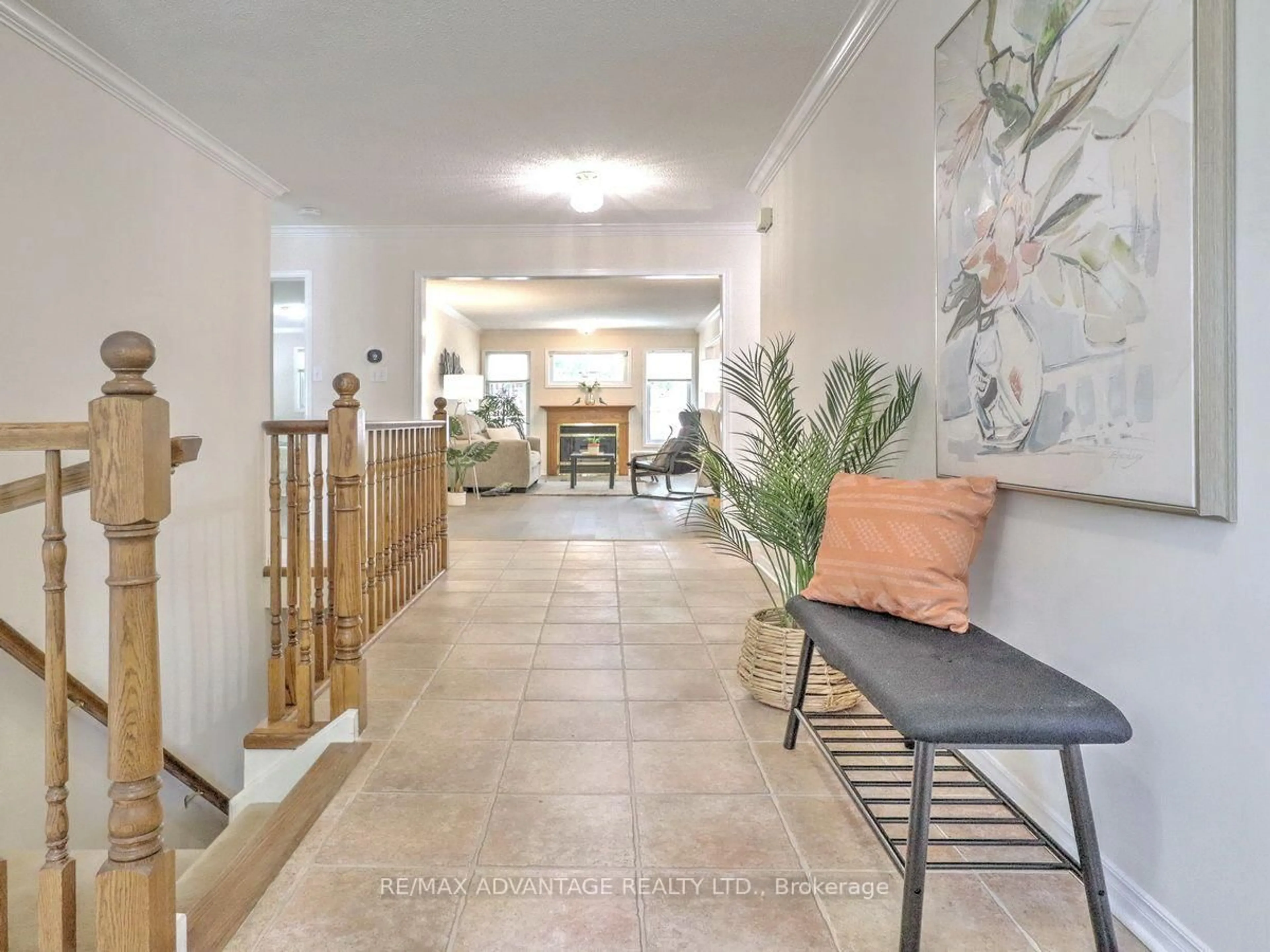 Indoor foyer for 515 Proudfoot Lane #17, London North Ontario N6H 5N9