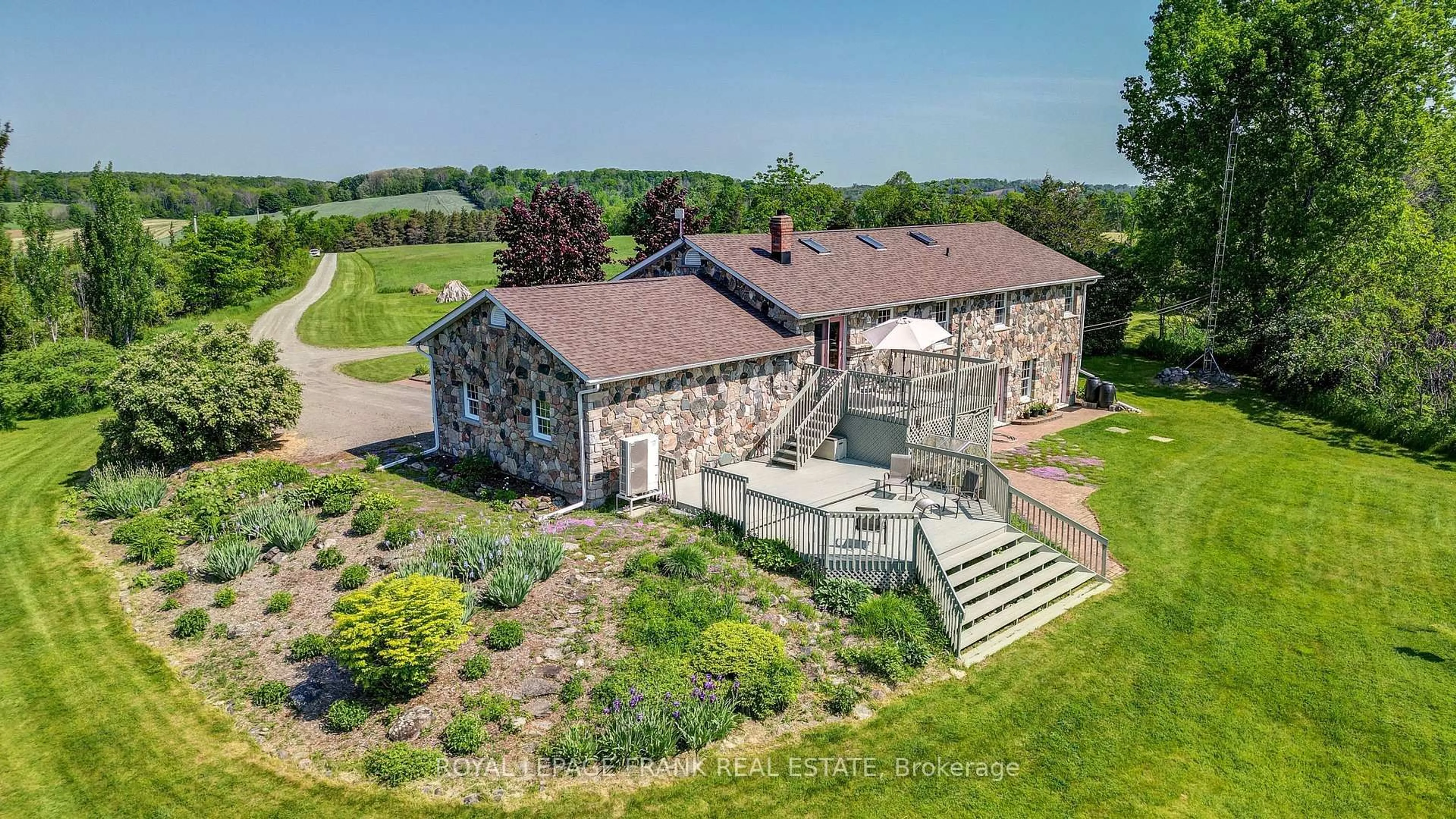 A pic from outside/outdoor area/front of a property/back of a property/a pic from drone, building for 3071 5th Line E, Trent Hills Ontario K0L 1L0