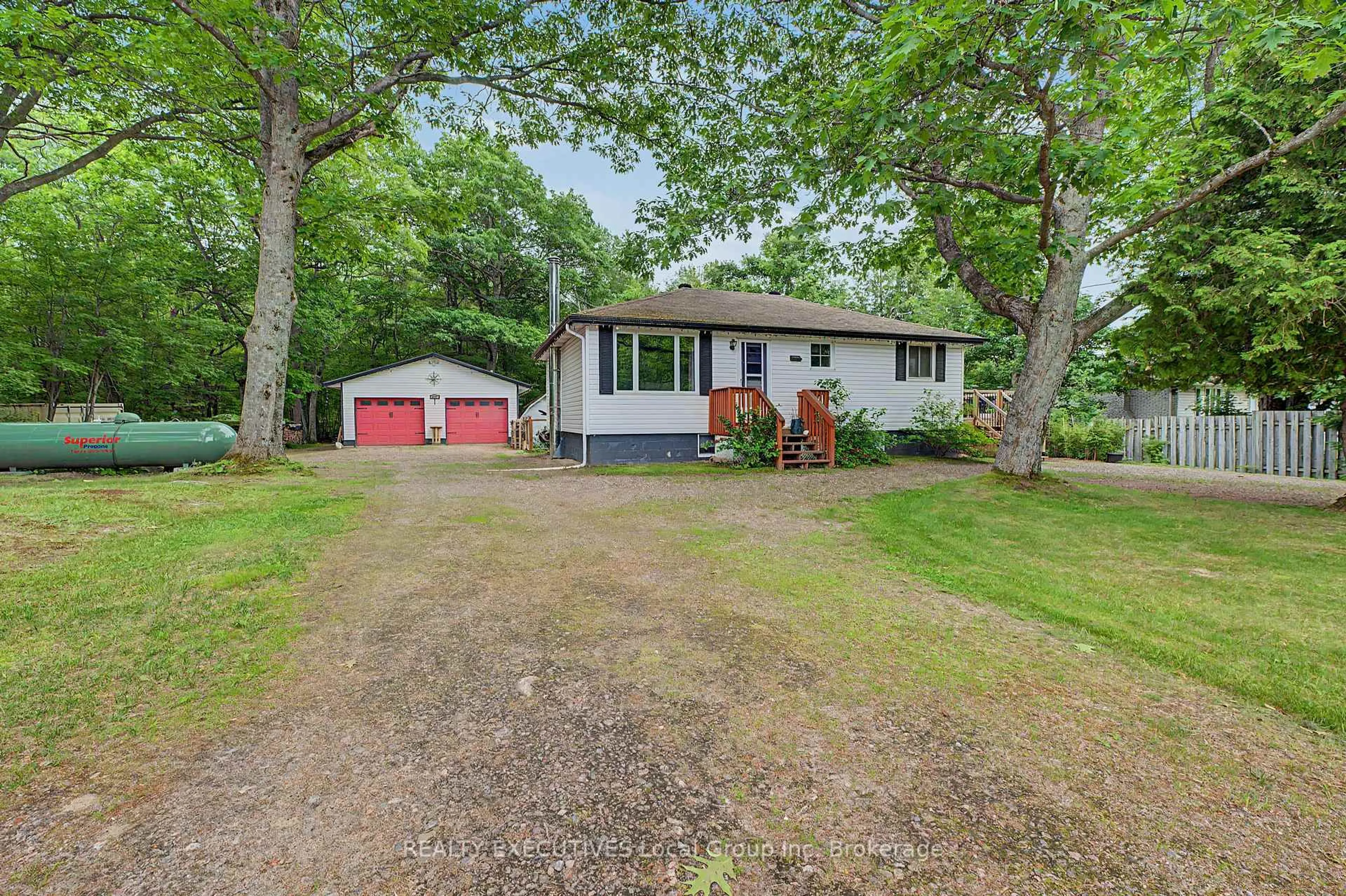 A pic from outside/outdoor area/front of a property/back of a property/a pic from drone, street for 647 DERLAND Rd, Callander Ontario P0H 1H0