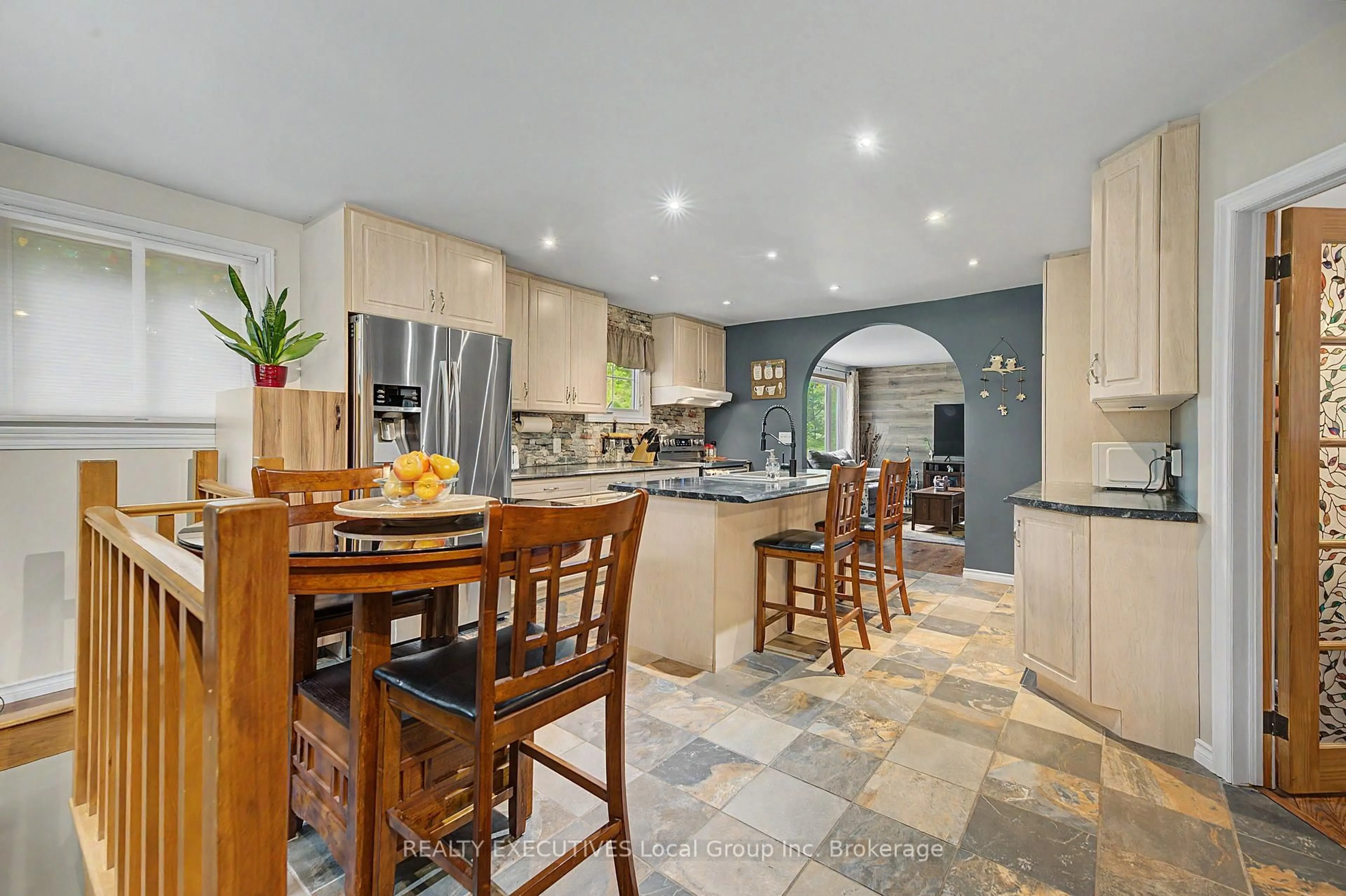 Open concept kitchen, ceramic/tile floor for 647 DERLAND Rd, Callander Ontario P0H 1H0