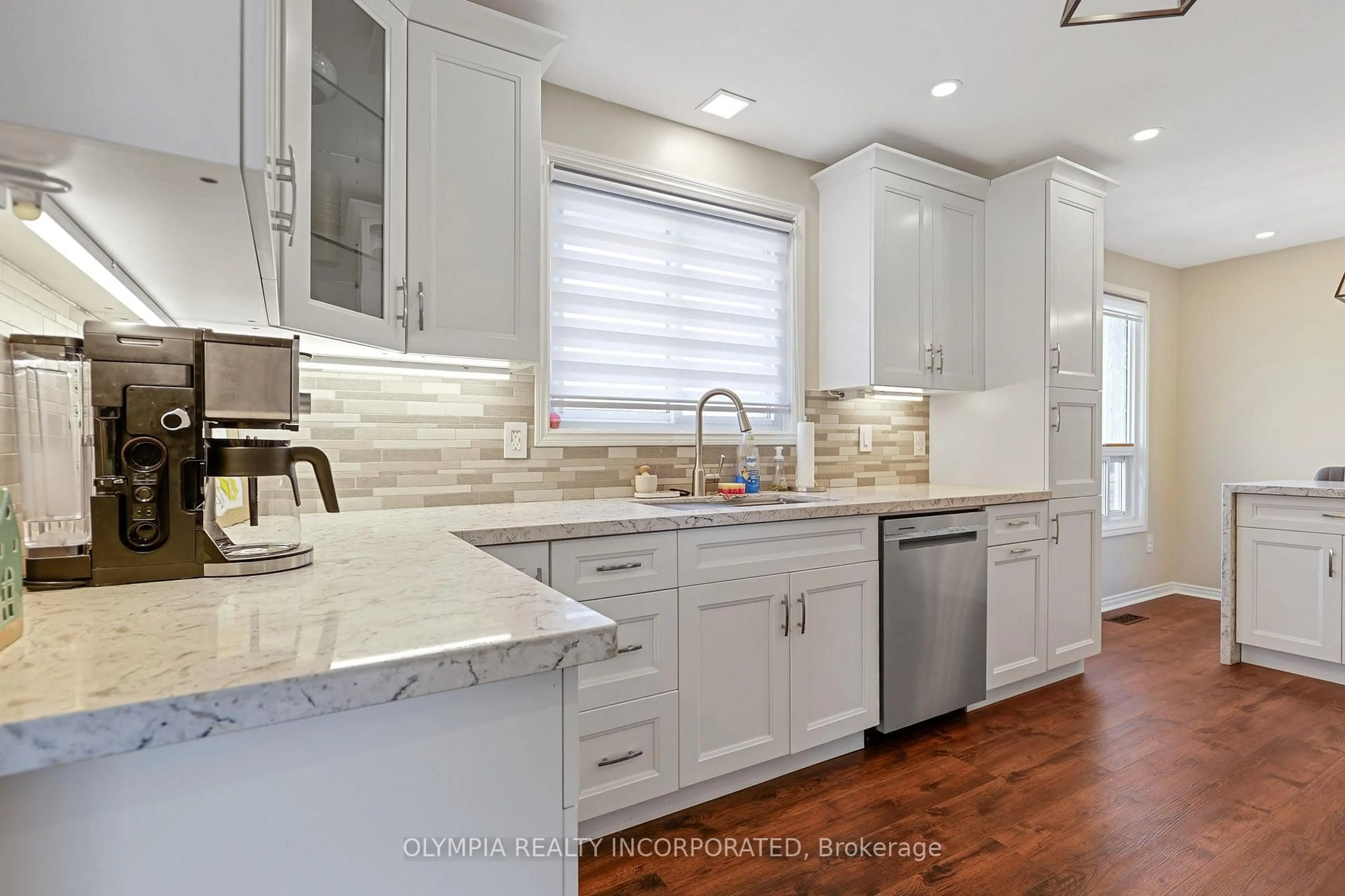 Contemporary kitchen, ceramic/tile floor for 6182 Delta Dr, Niagara Falls Ontario L2H 2G8