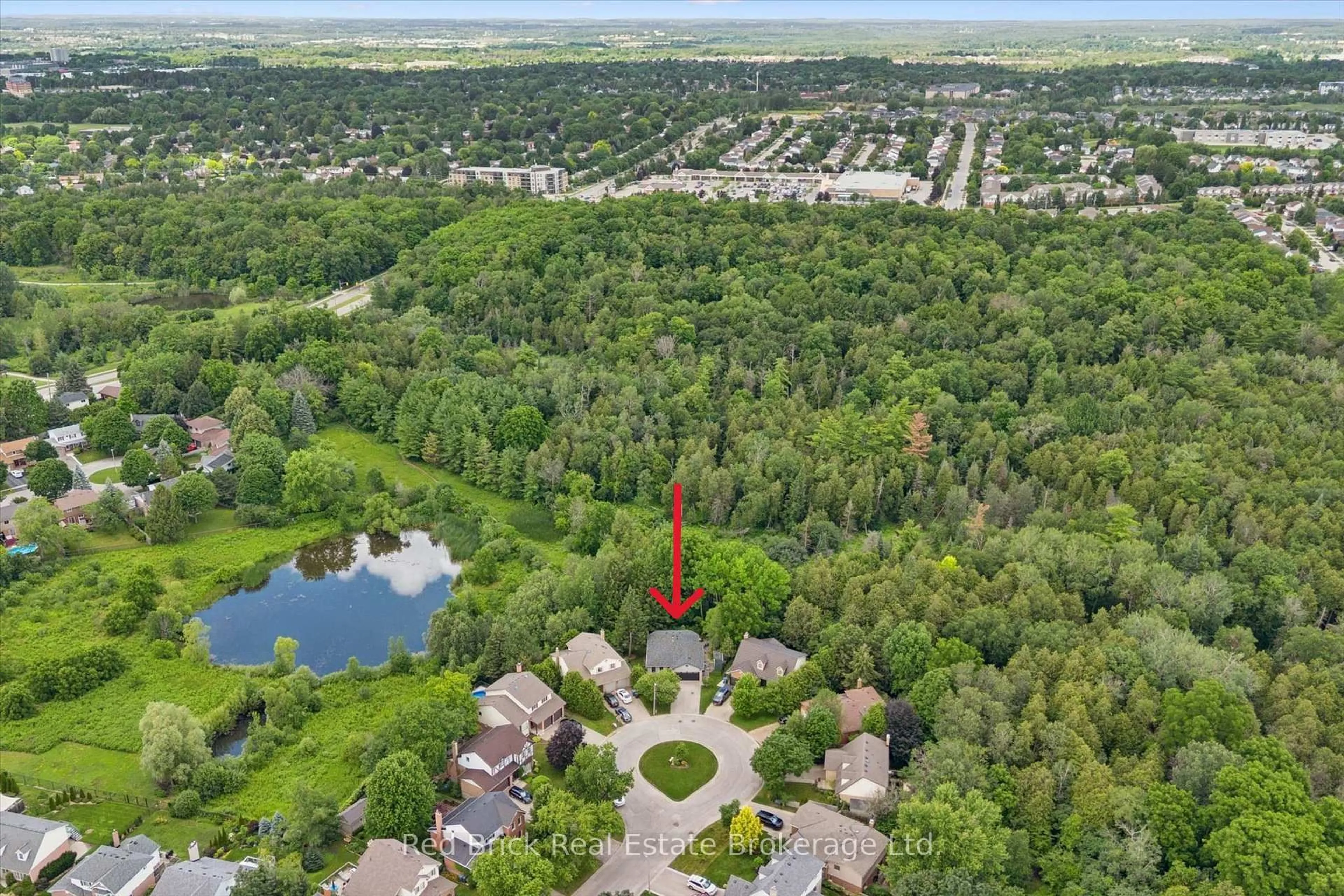A pic from outside/outdoor area/front of a property/back of a property/a pic from drone, water/lake/river/ocean view for 14 Brookhaven Crt, Guelph Ontario N1G 4C2