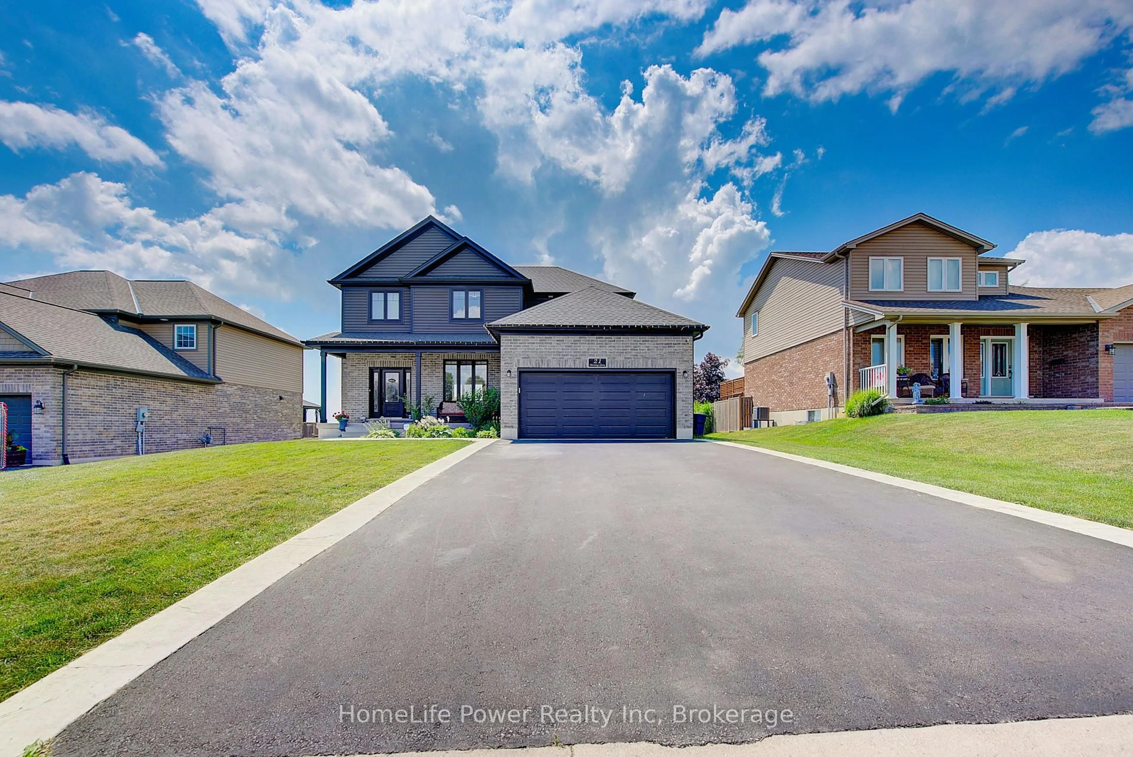 A pic from outside/outdoor area/front of a property/back of a property/a pic from drone, street for 21 Morning Glory Dr, Tillsonburg Ontario N4G 5S9