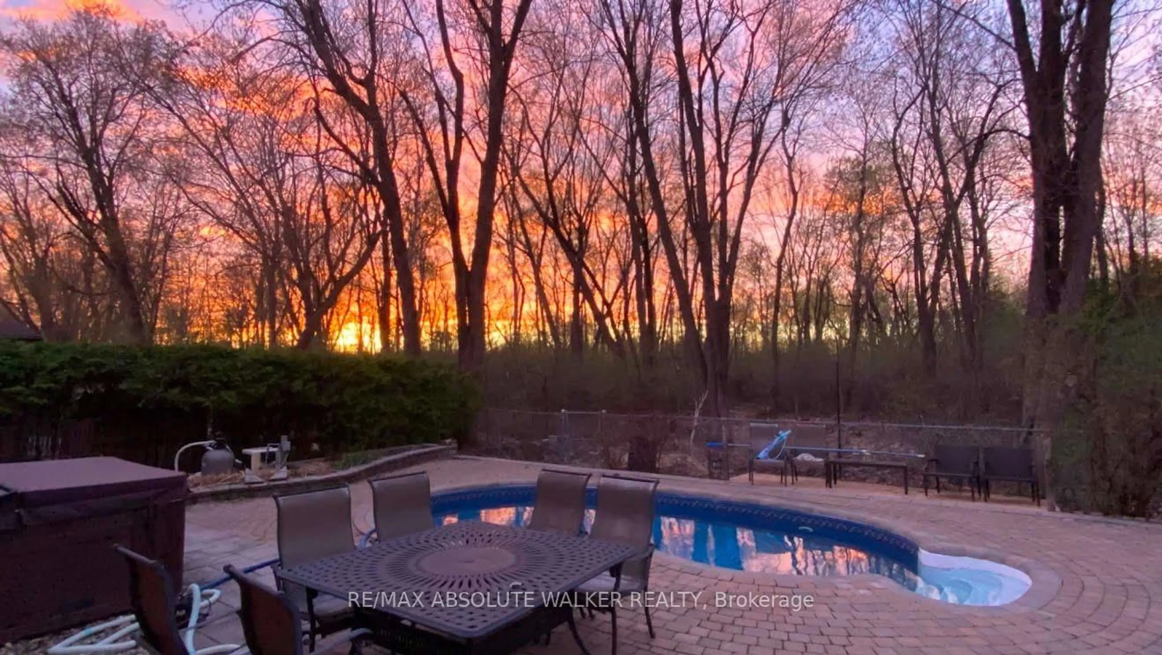 Pool for 535 Buchanan Cres, Ottawa Ontario K1J 7V2