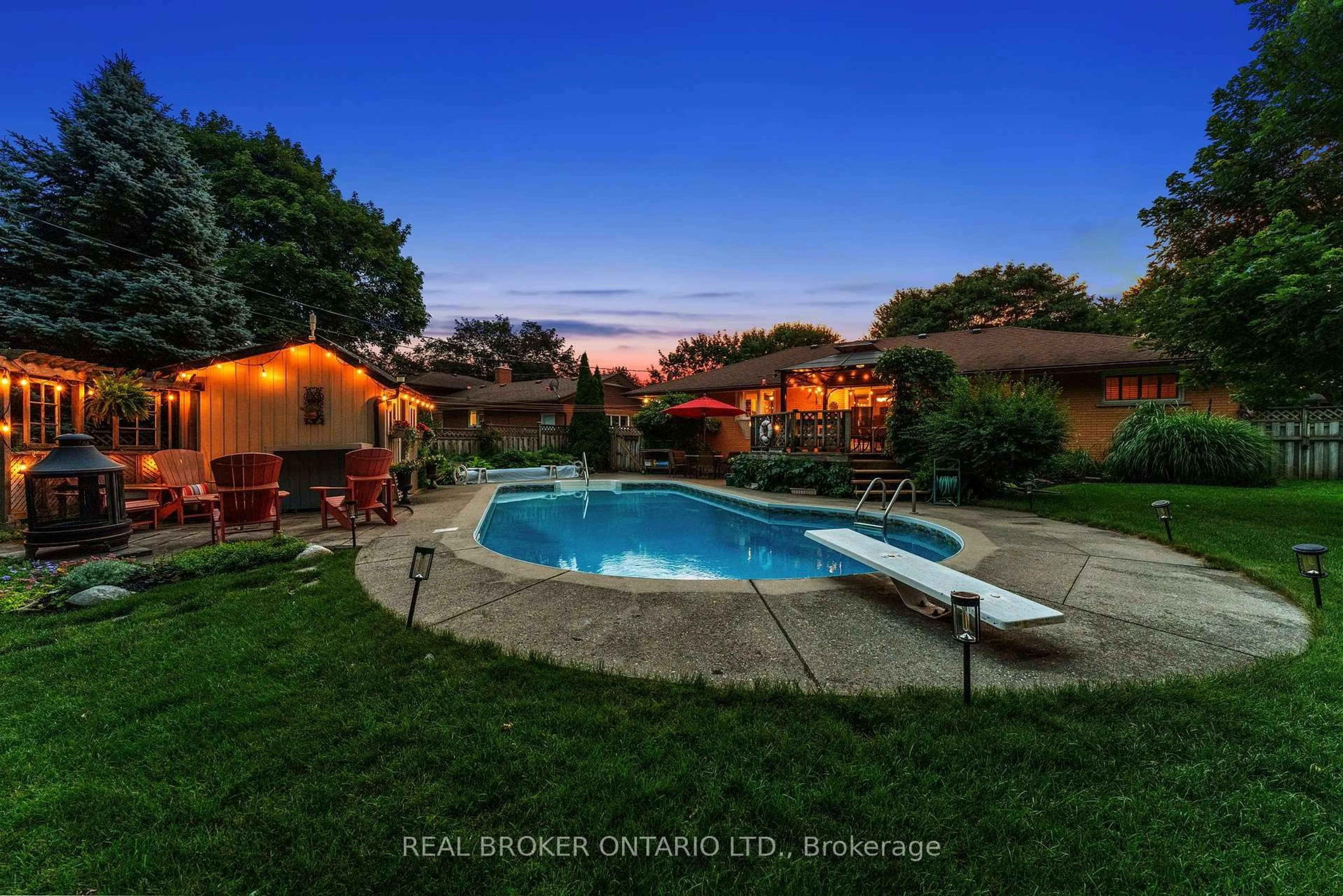 Pool for 13 Bluebird Pl, Woolwich Ontario N3B 1W7