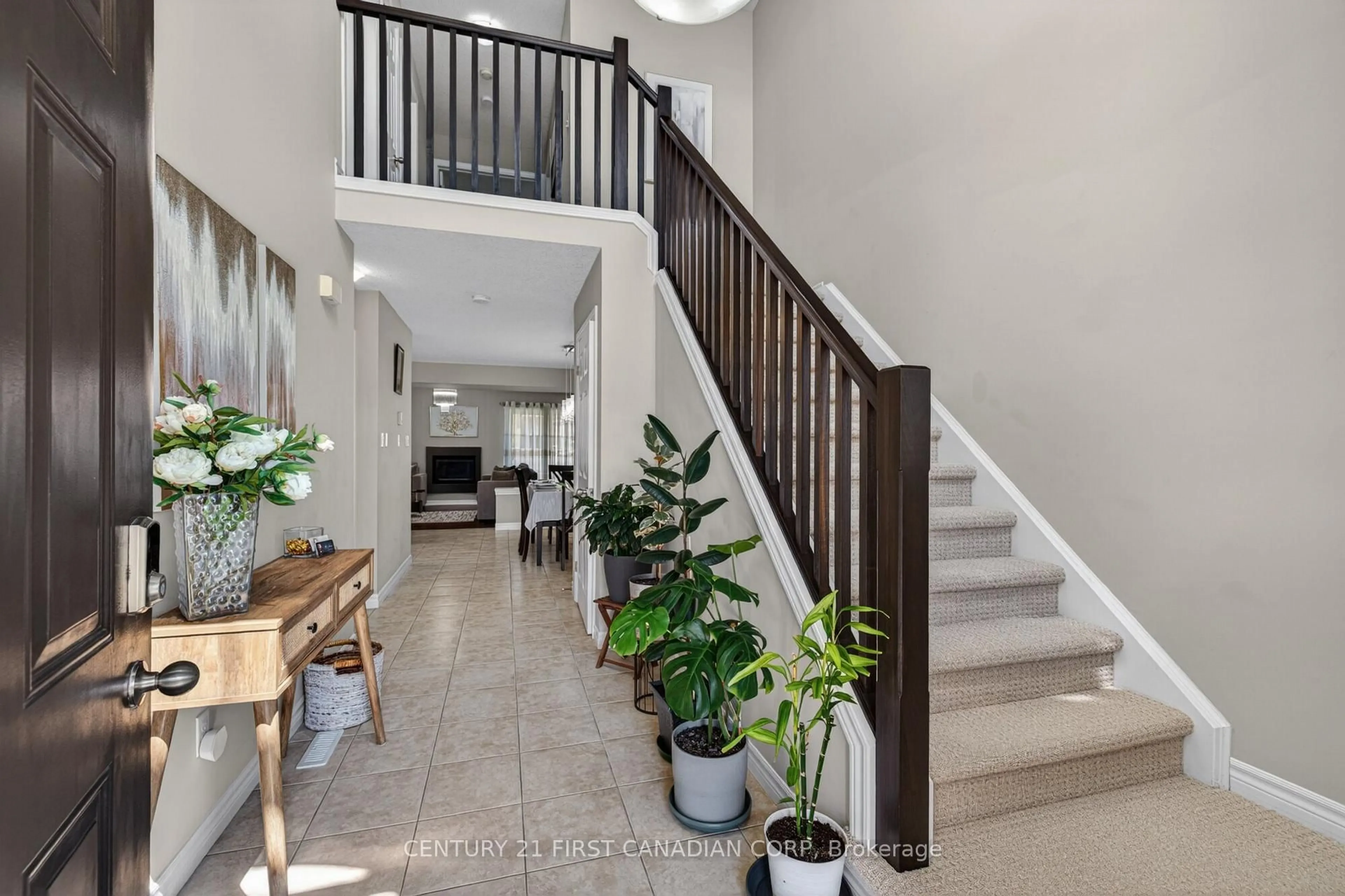 Indoor entryway for 1185 Sandbar St, London North Ontario N6G 0G6