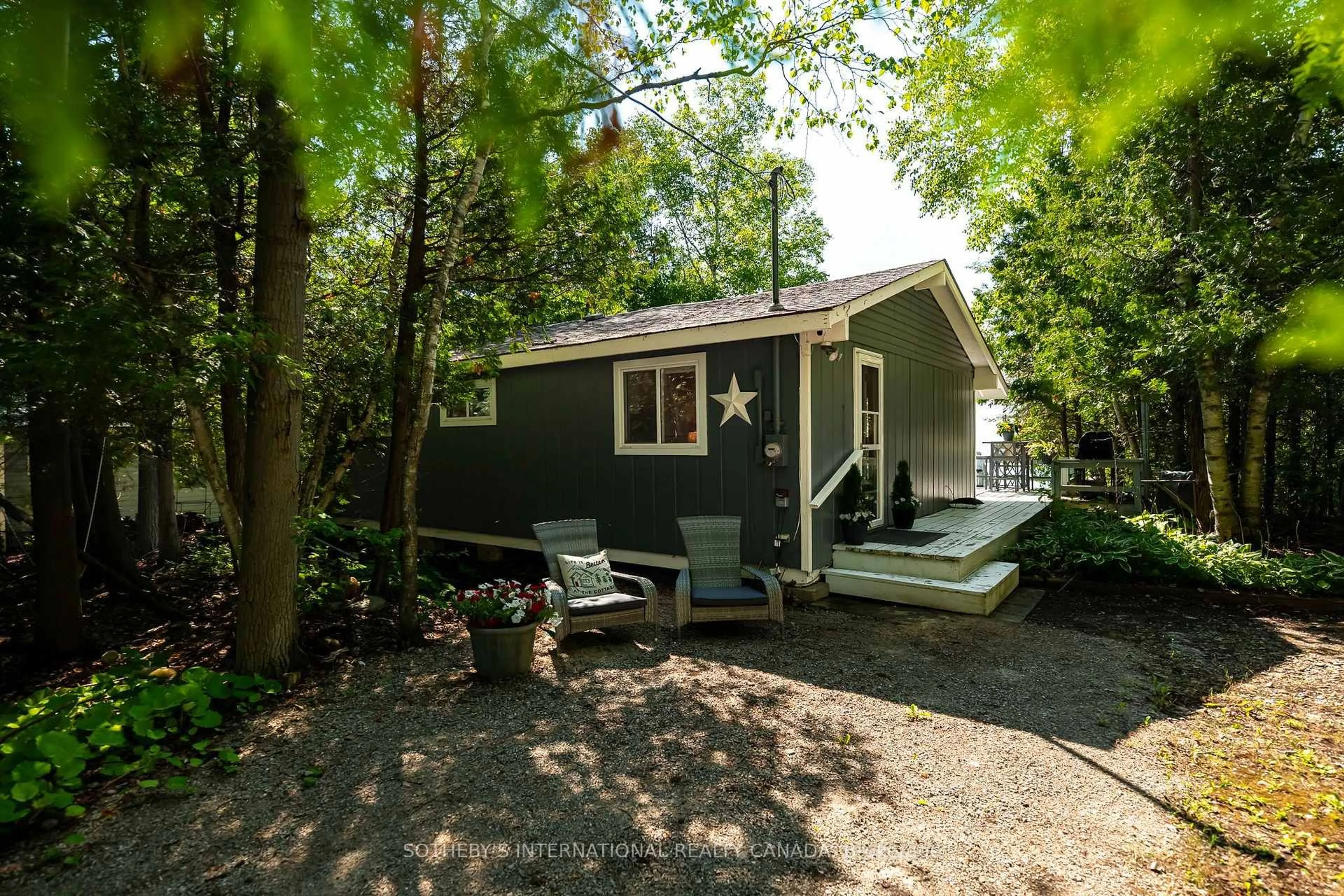 Shed for 1520 2nd Ave, Native Leased Lands Ontario N0H 2C1
