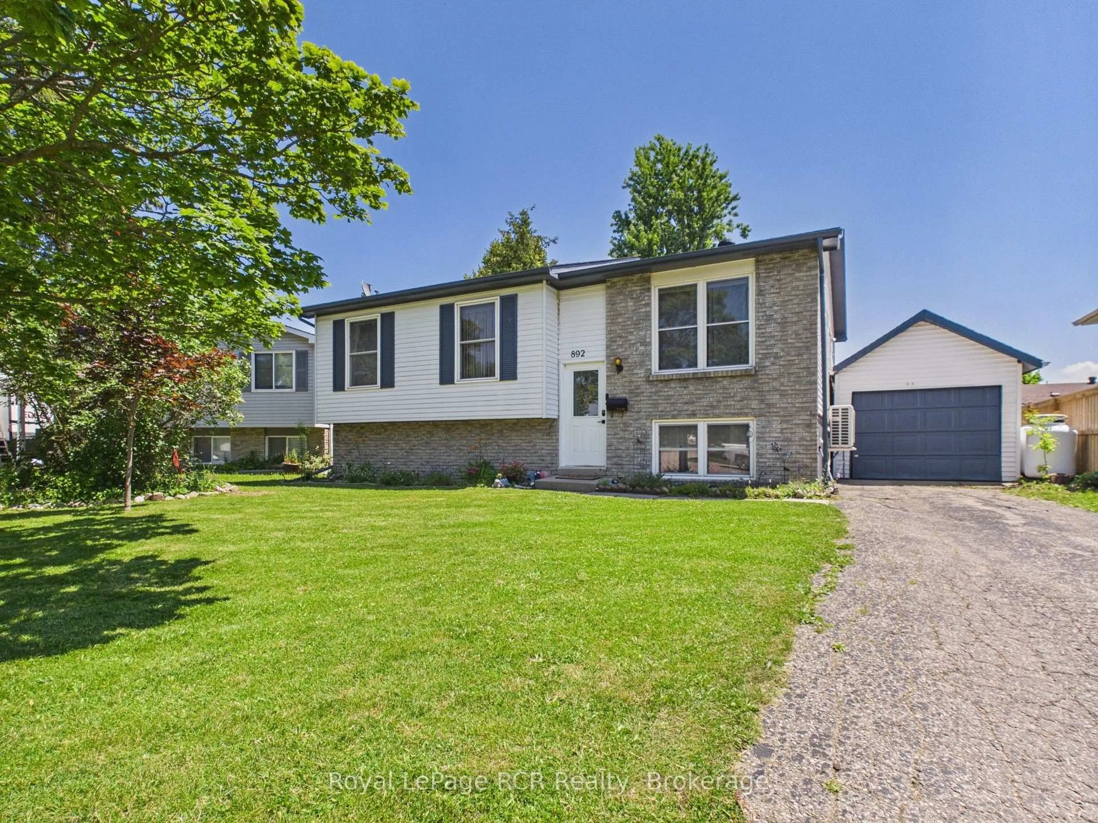 A pic from outside/outdoor area/front of a property/back of a property/a pic from drone, street for 892 Brownell Dr, Kincardine Ontario N2Z 1N2