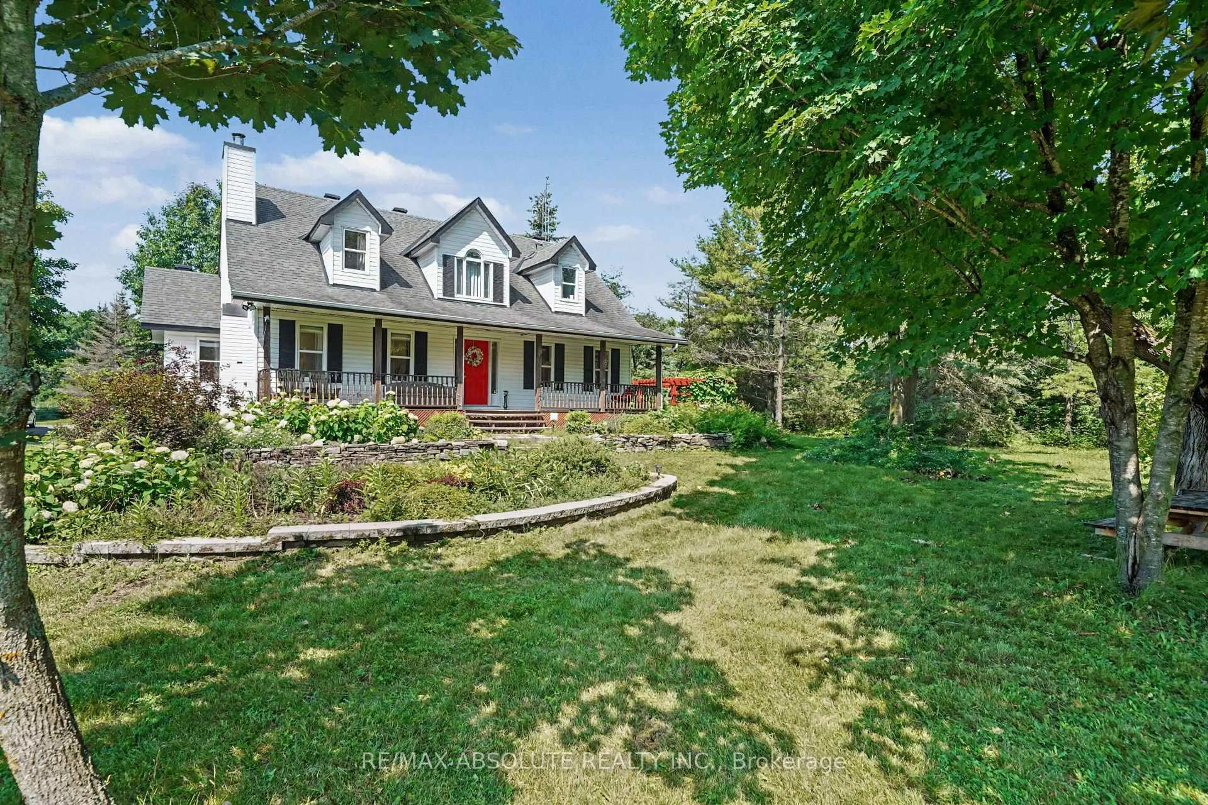 A pic from outside/outdoor area/front of a property/back of a property/a pic from drone, street for 8306 Bank St, Metcalfe Ontario K0A 2P0