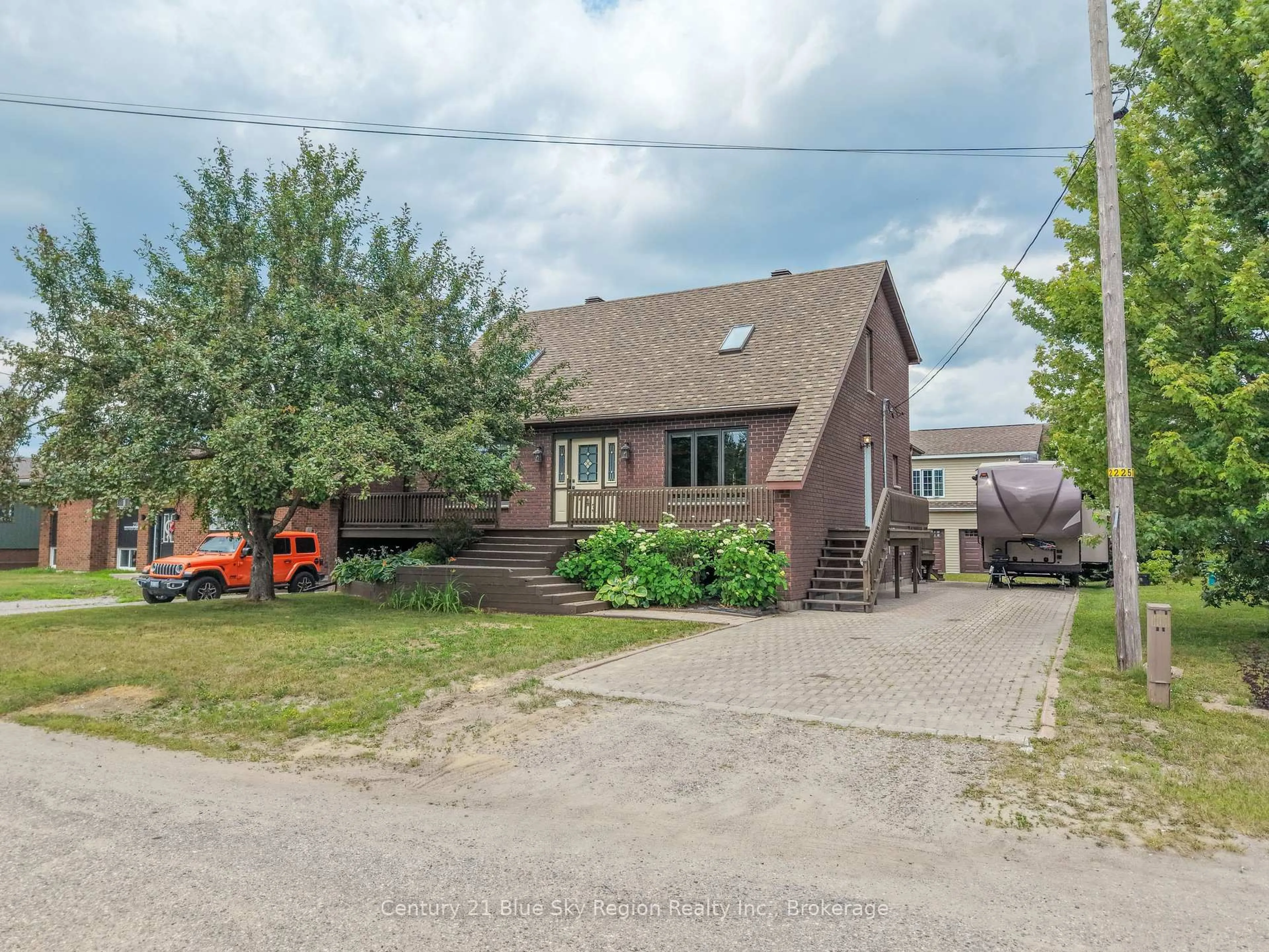 A pic from outside/outdoor area/front of a property/back of a property/a pic from drone, street for 243 Southview Cres, West Nipissing Ontario P2B 3C2