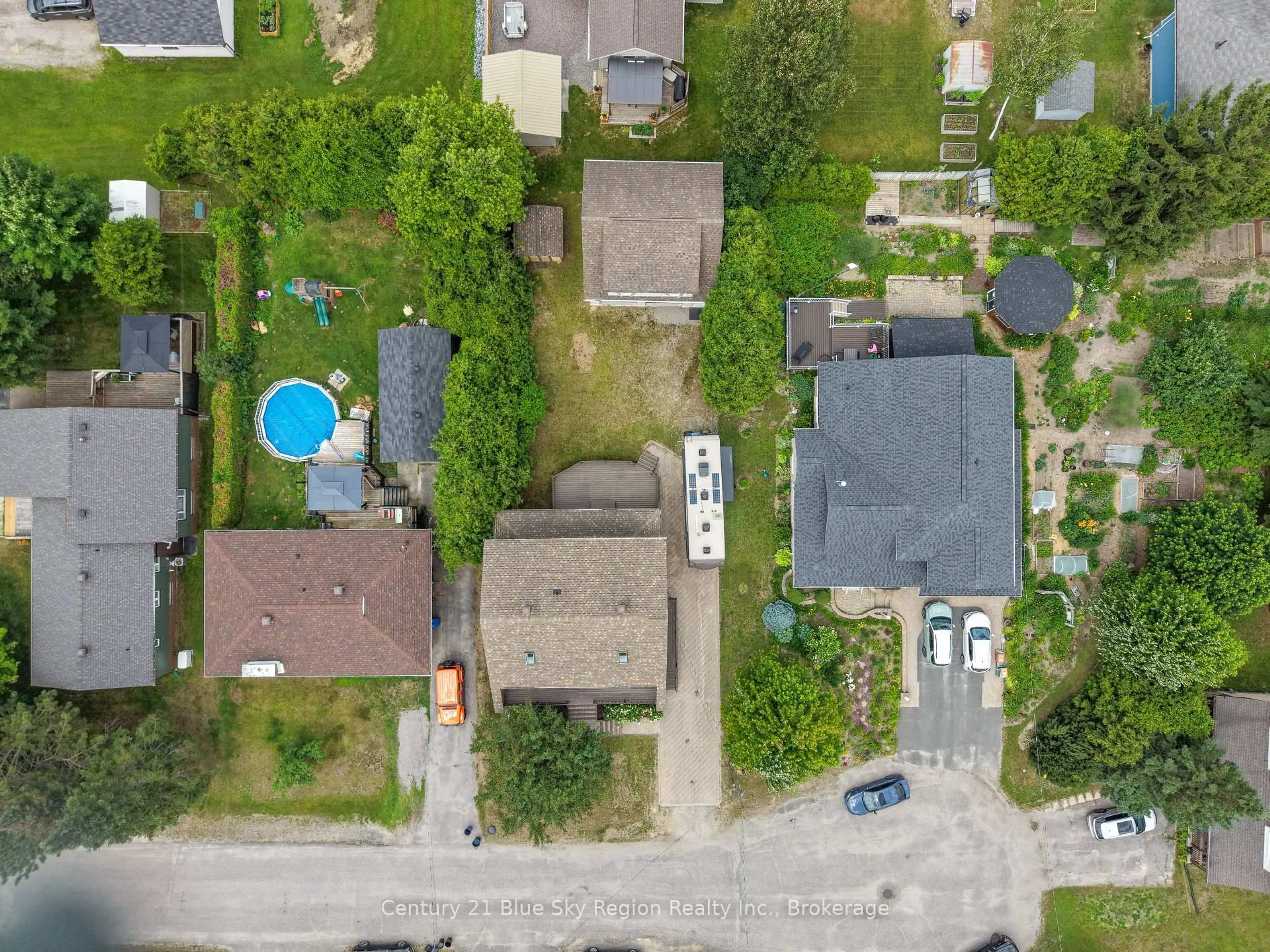 A pic from outside/outdoor area/front of a property/back of a property/a pic from drone, street for 243 Southview Cres, West Nipissing Ontario P2B 3C2