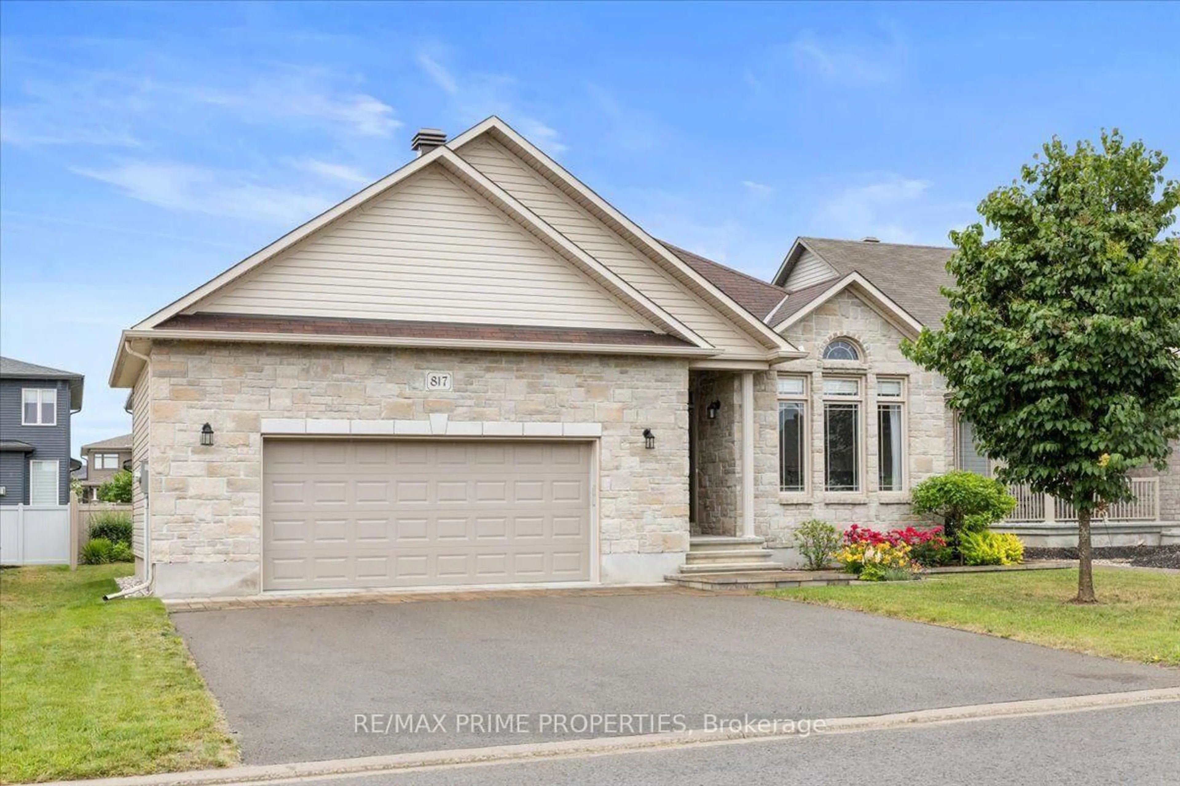 Home with brick exterior material, street for 817 Platinum St, Clarence-Rockland Ontario K4K 0J2