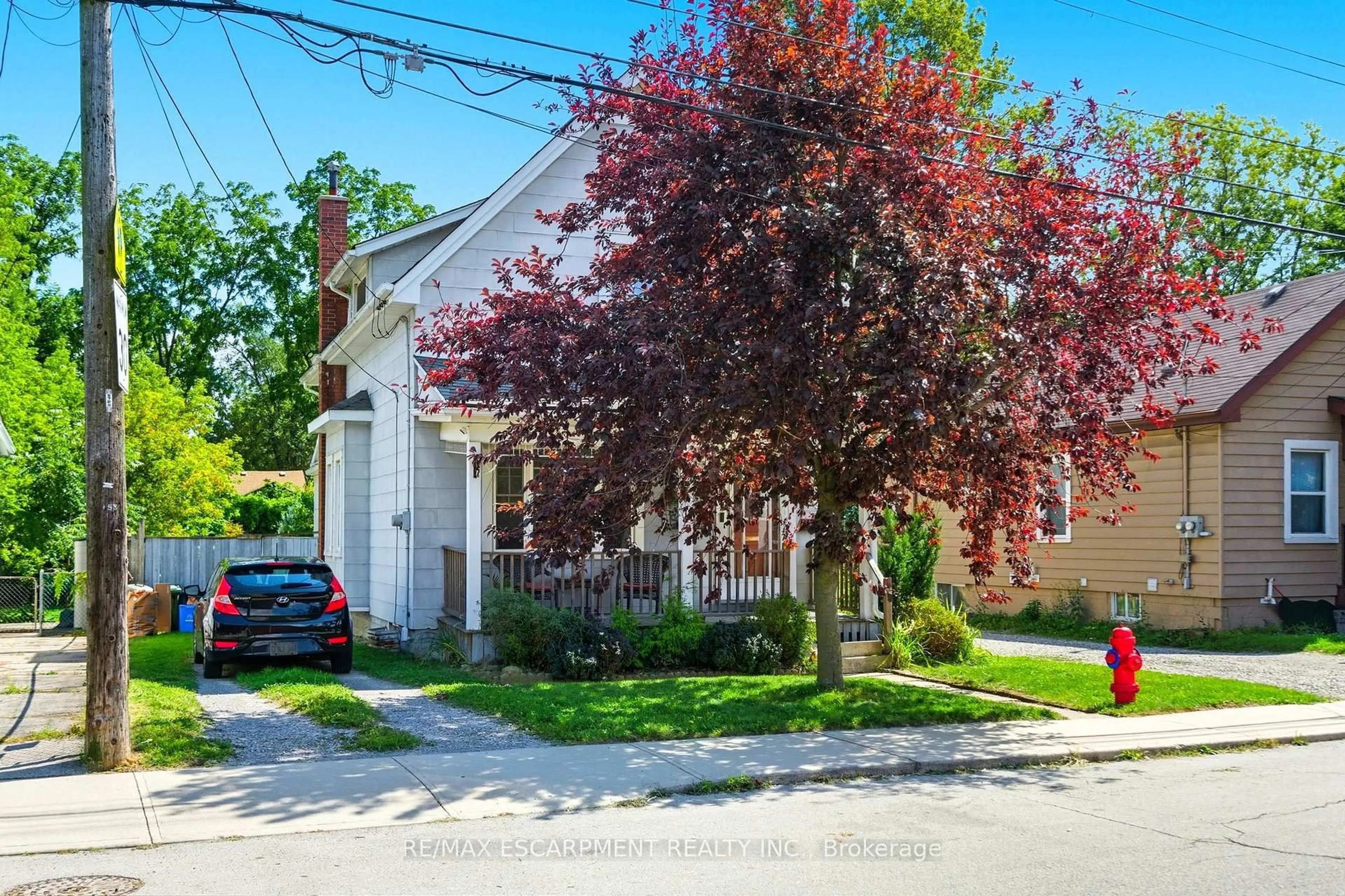 Unknown for 157 East 5th St, Hamilton Ontario L9A 2Z7
