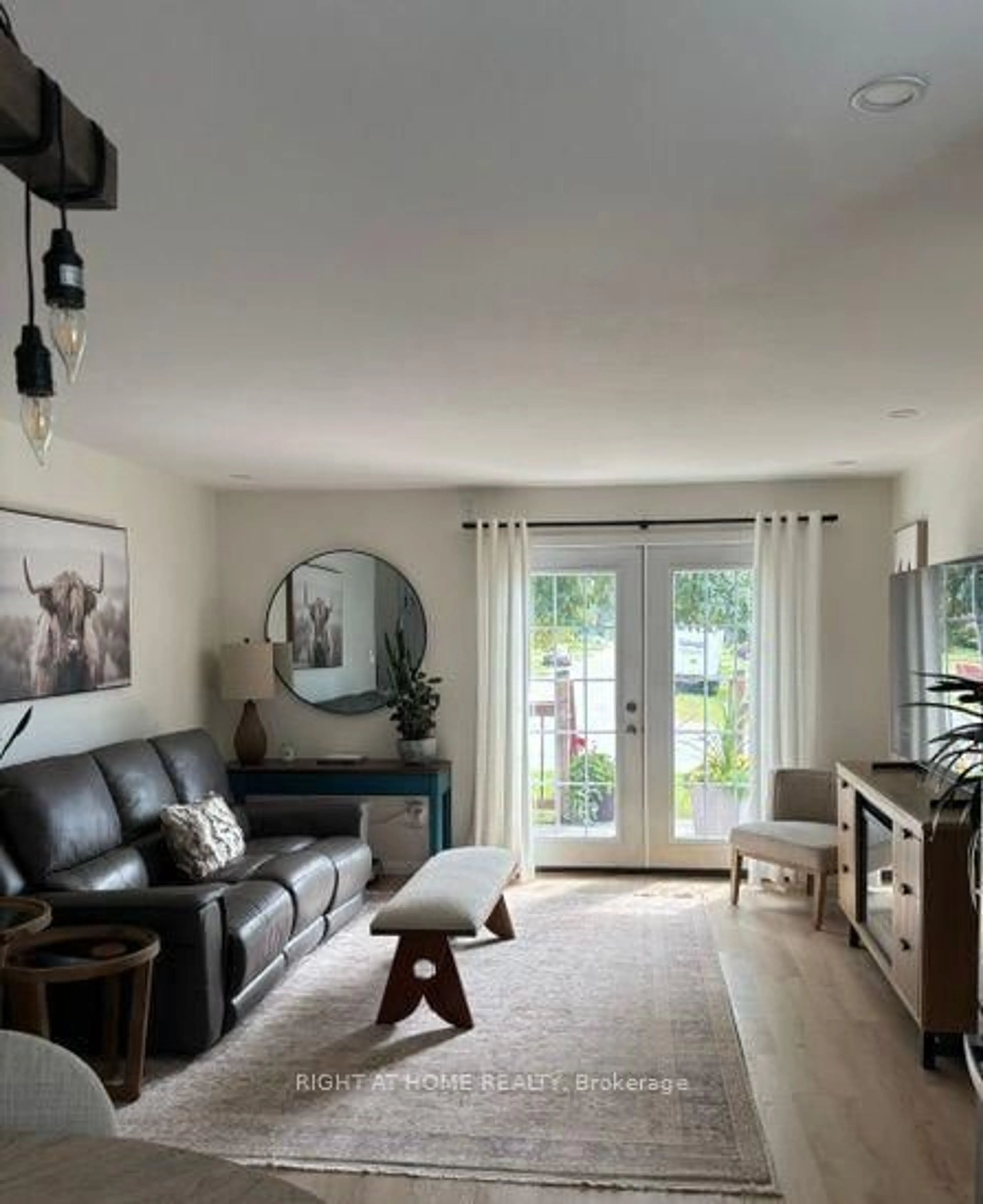 Living room with furniture, unknown for 407 KING St, West Nipissing Ontario P2B 3C8